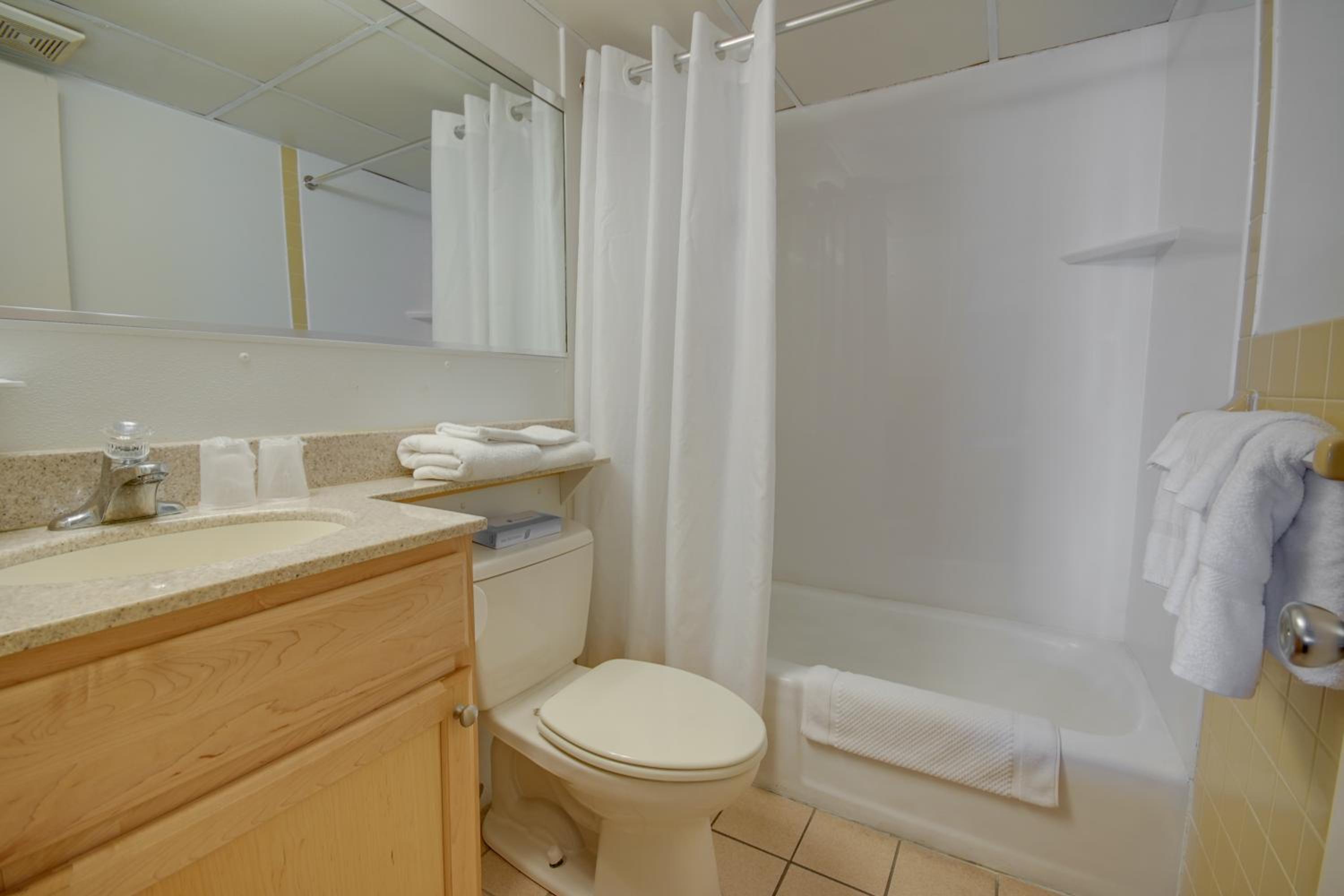 Tower 1 Ocean View Efficiency - Photo 7