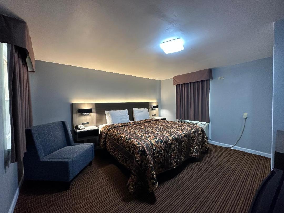 King Room - Non-Smoking