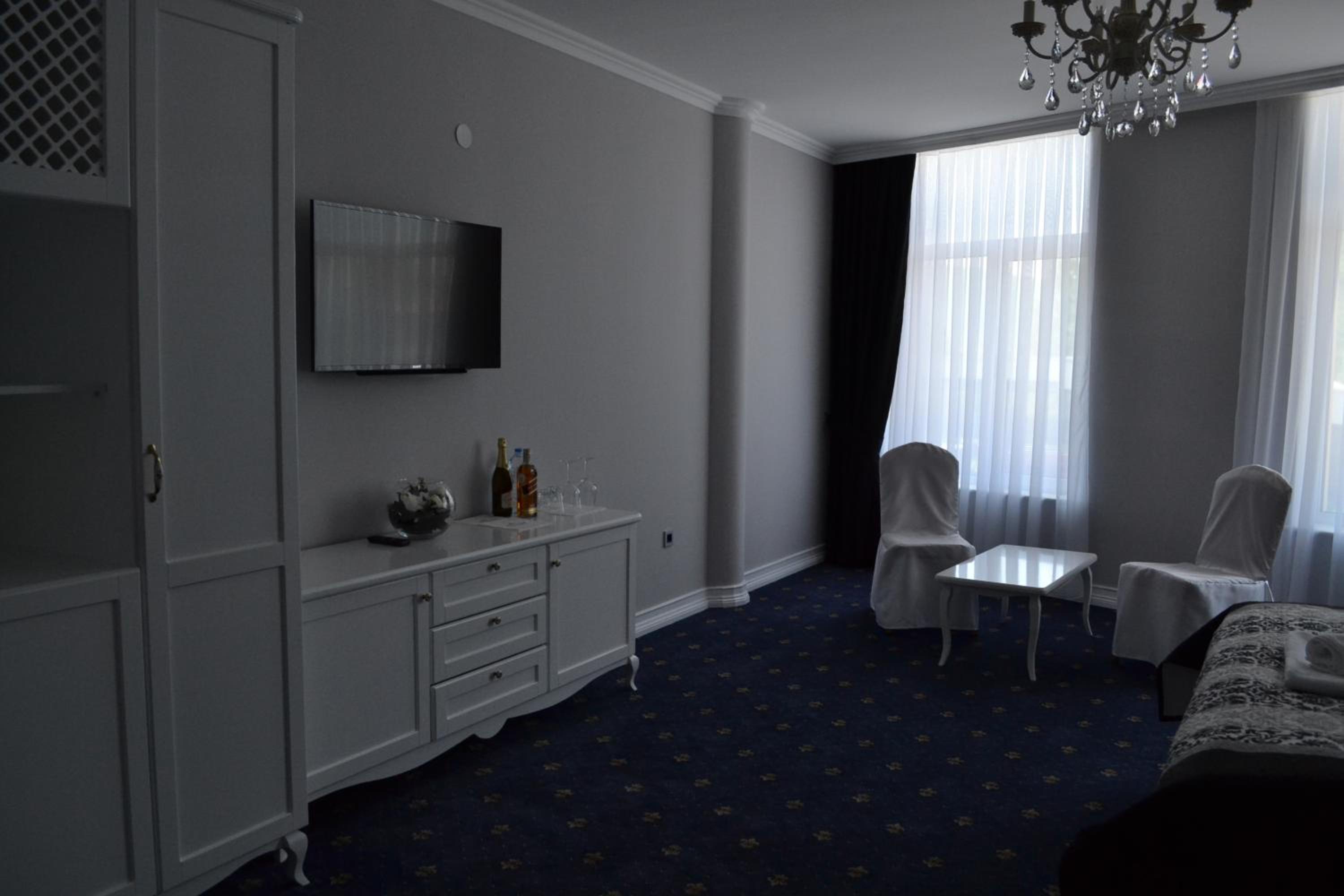 Deluxe Suite photo 2