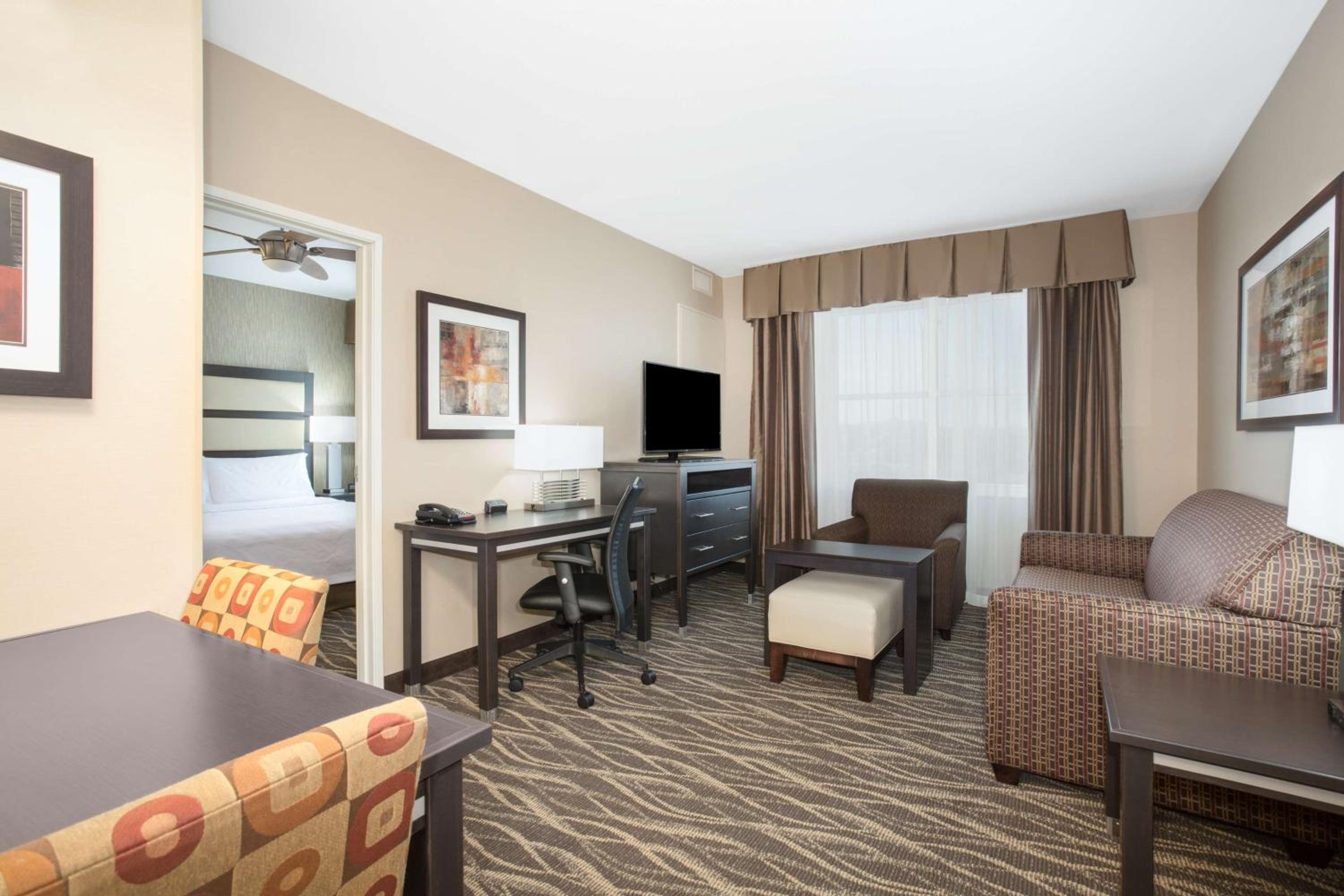 One-Bedroom King Suite - Non-Smoking - Photo 4