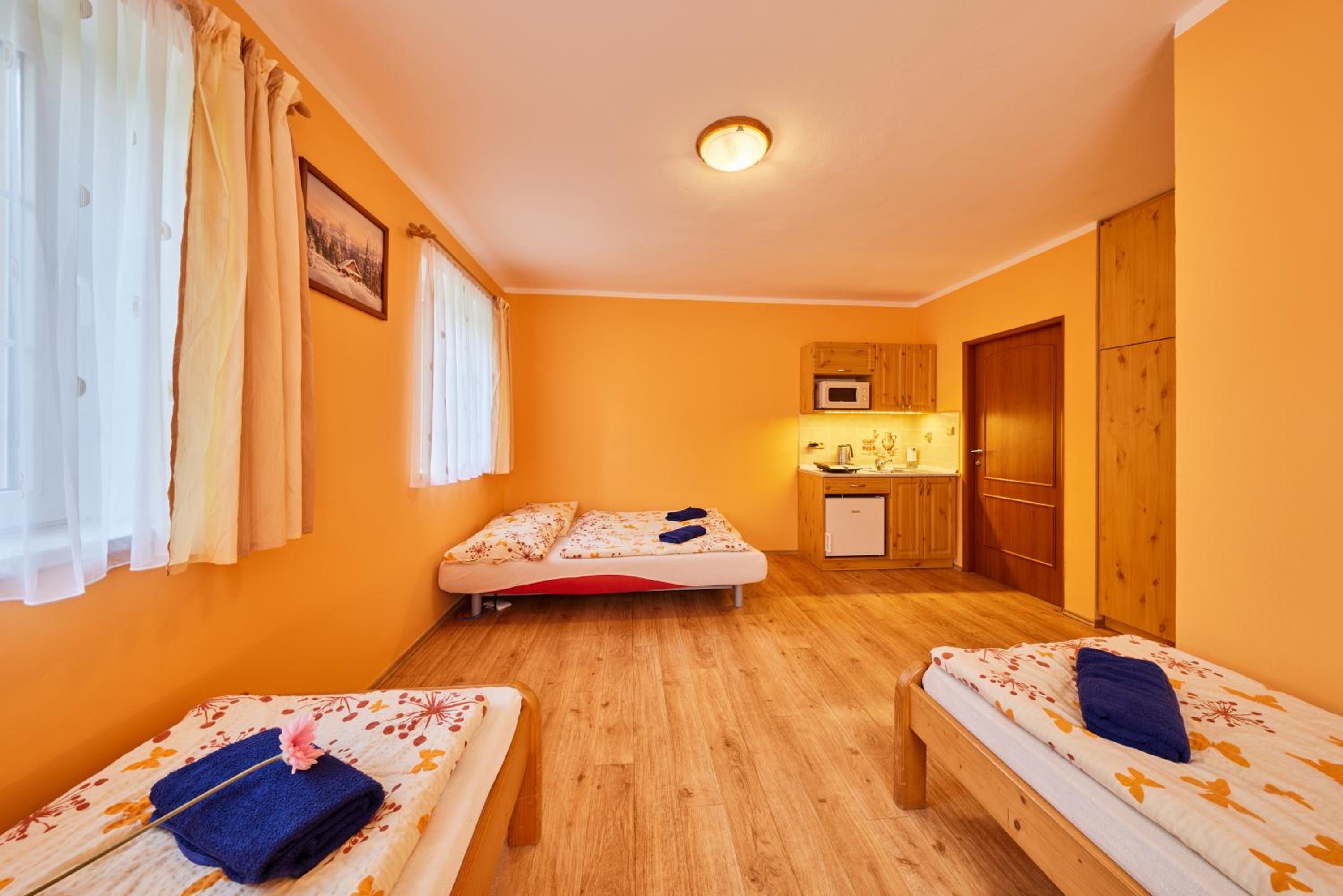 Quadruple Room - Disability Access photo 1