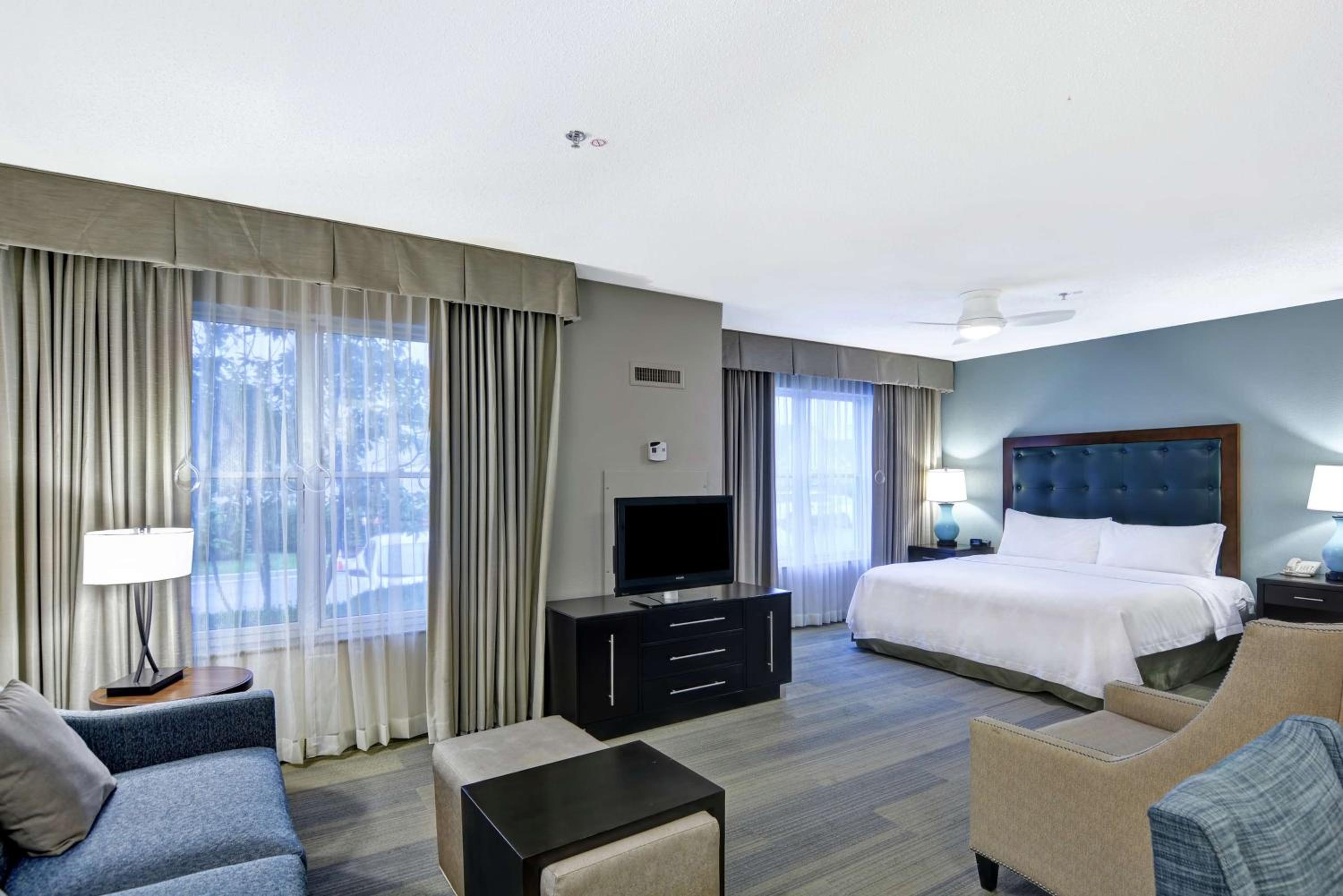 King Studio Suite - Non-Smoking - Photo 5