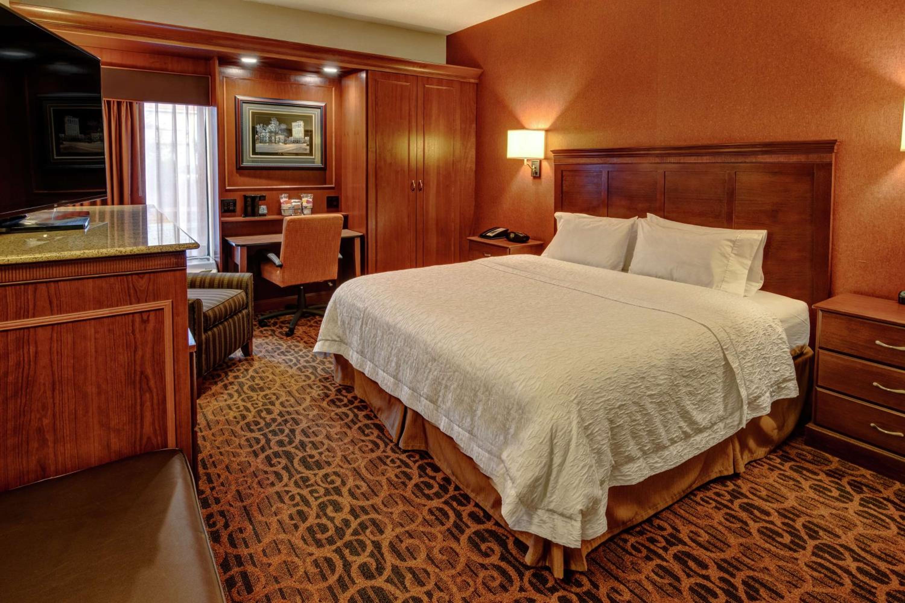 King Room - Mobility Access/Non-Smoking photo 2