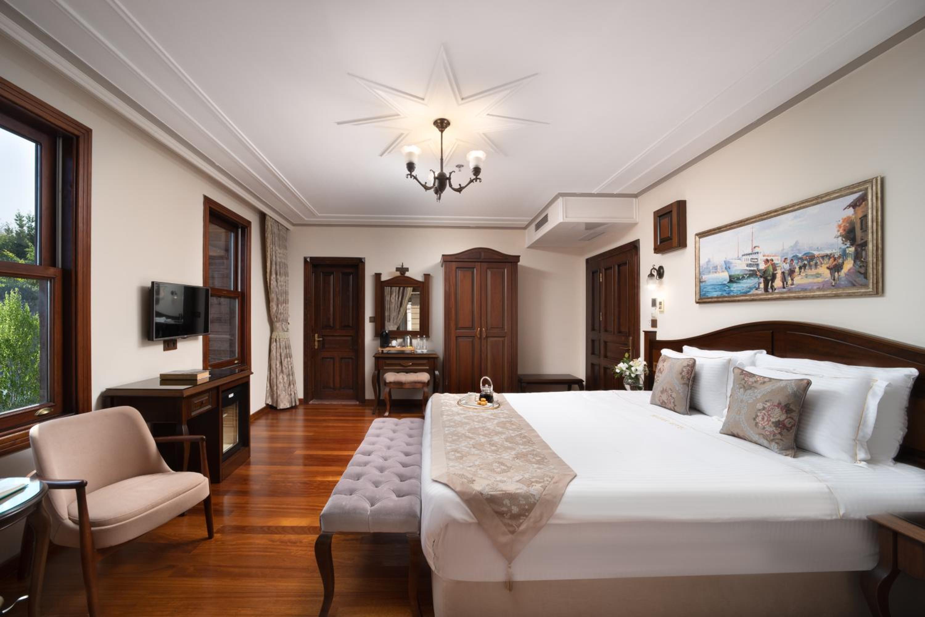 Deluxe Triple Room photo 2