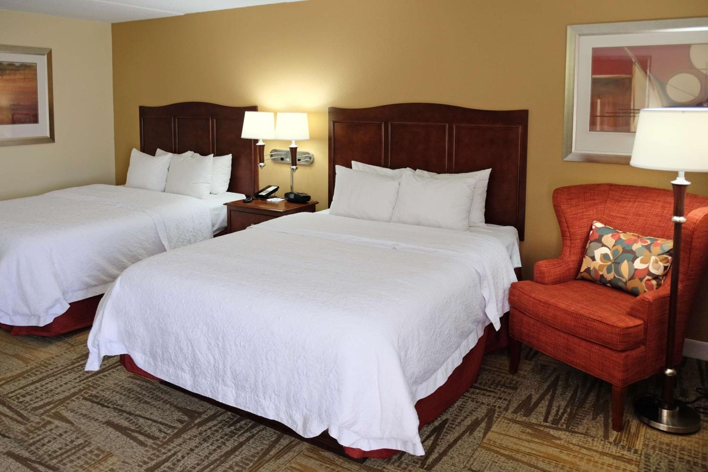 Large Queen Room with Two Queen Beds Non- Smoking photo 1