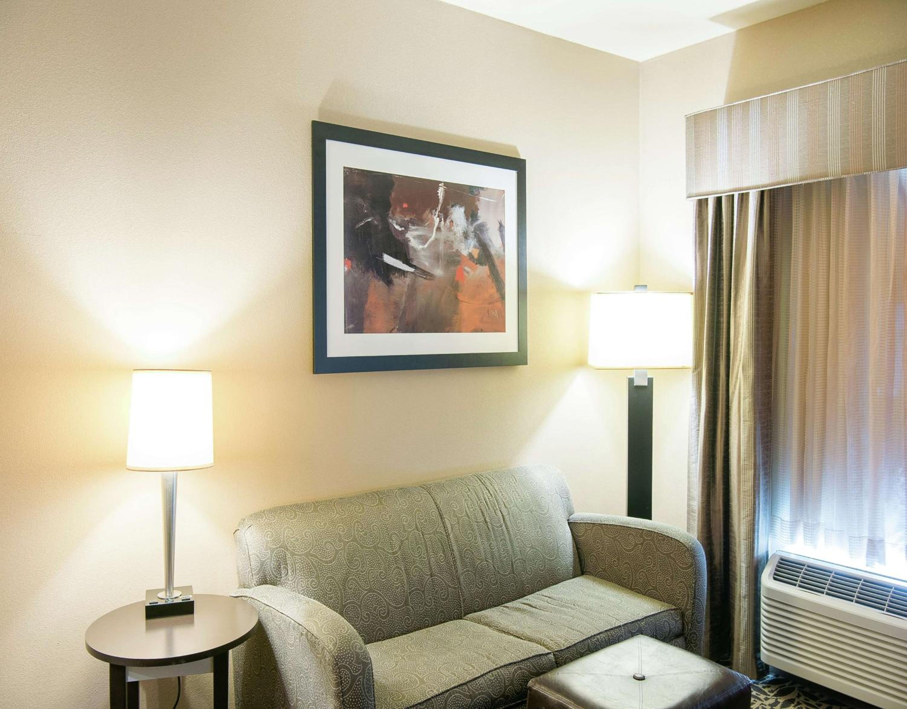 King Studio Suite - Non-Smoking - Photo 1