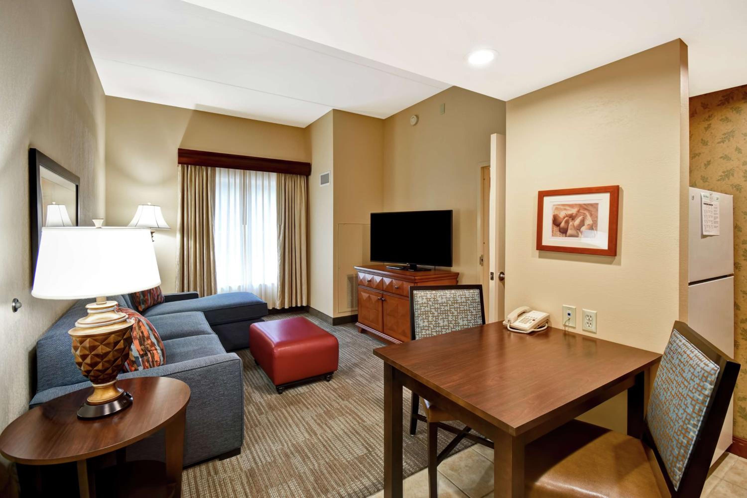 One-Bedroom Queen Suite with Two Queen Beds - Non-Smoking - Photo 1