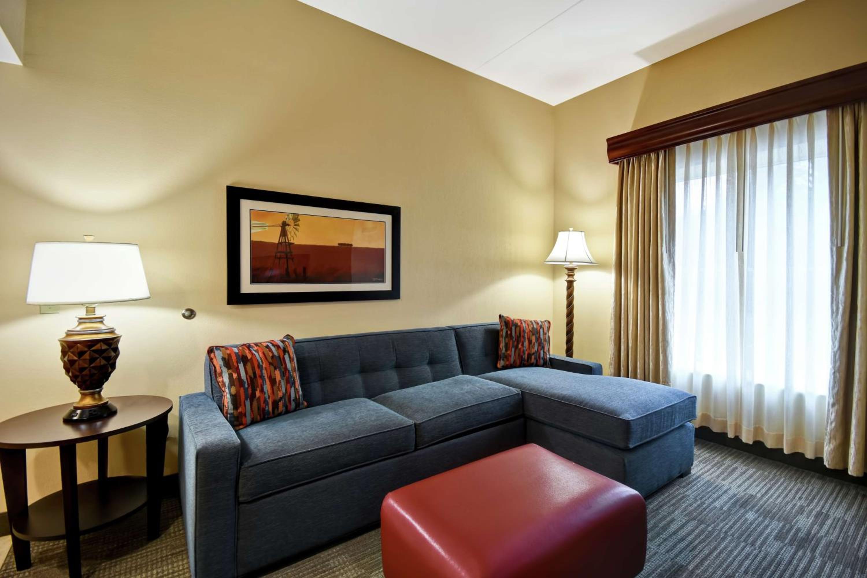 One-Bedroom King Suite - Non-Smoking - Photo 3