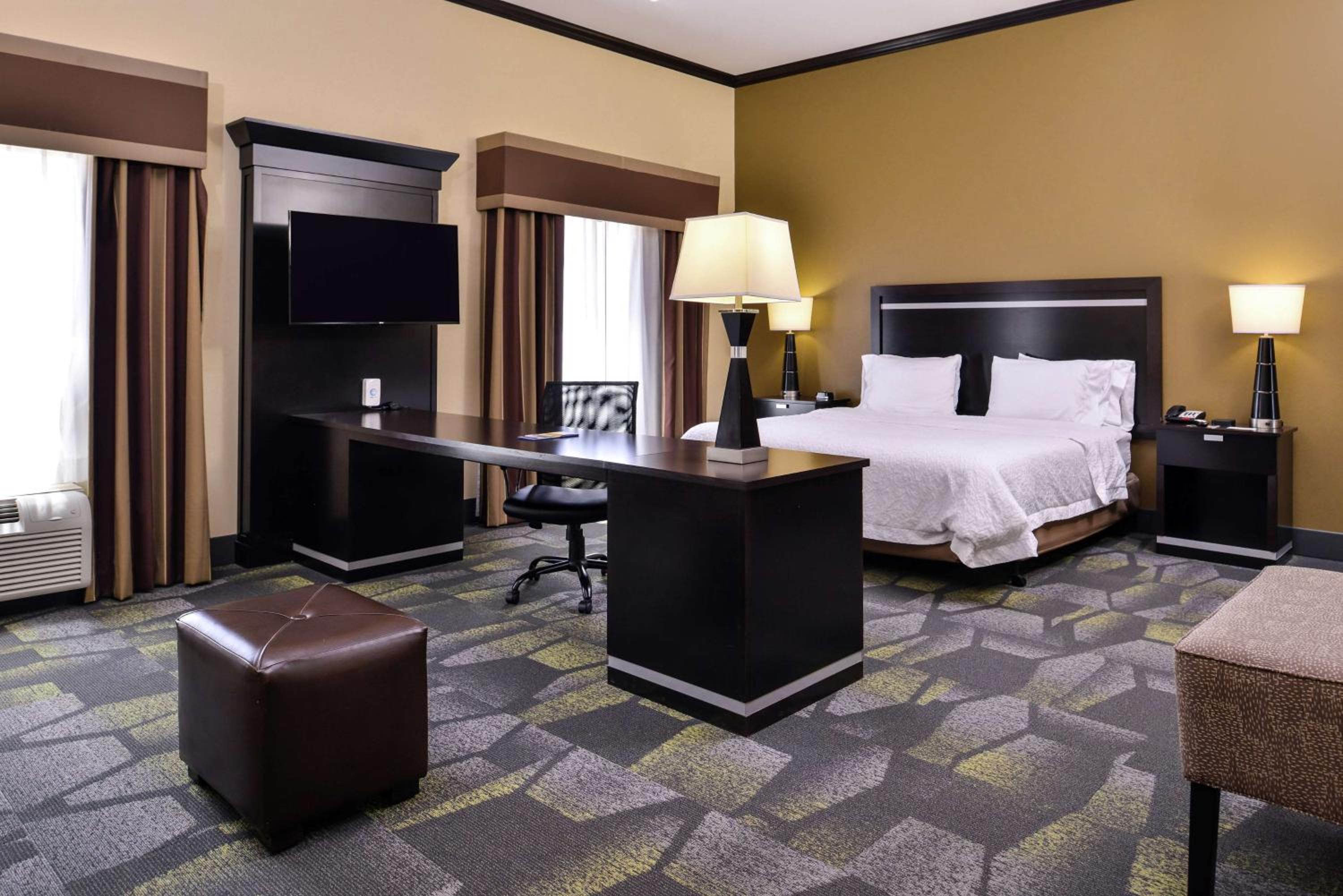 King Studio Suite - Non-Smoking - Photo 3