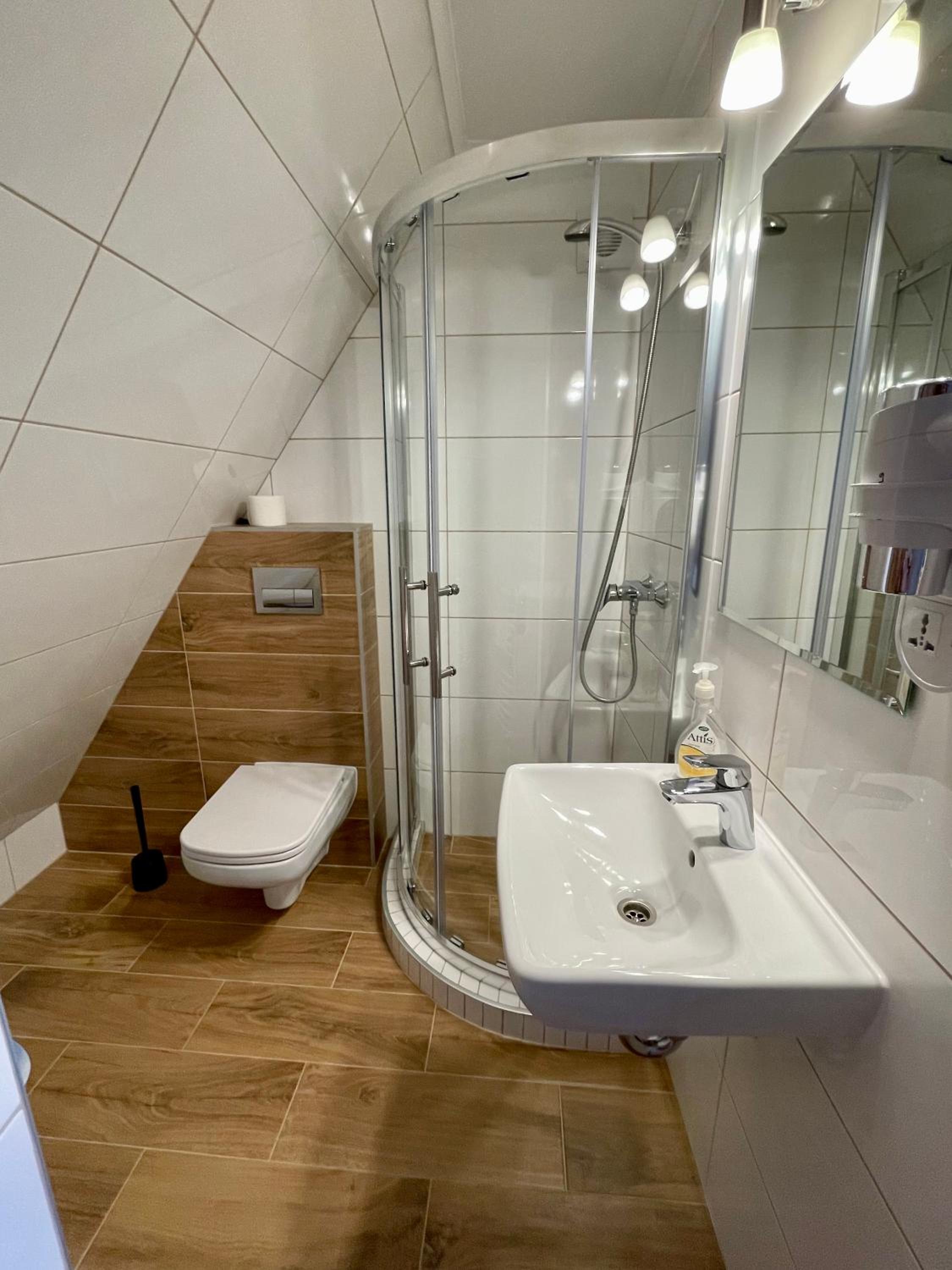 Double Room with Private Bathroom photo 2