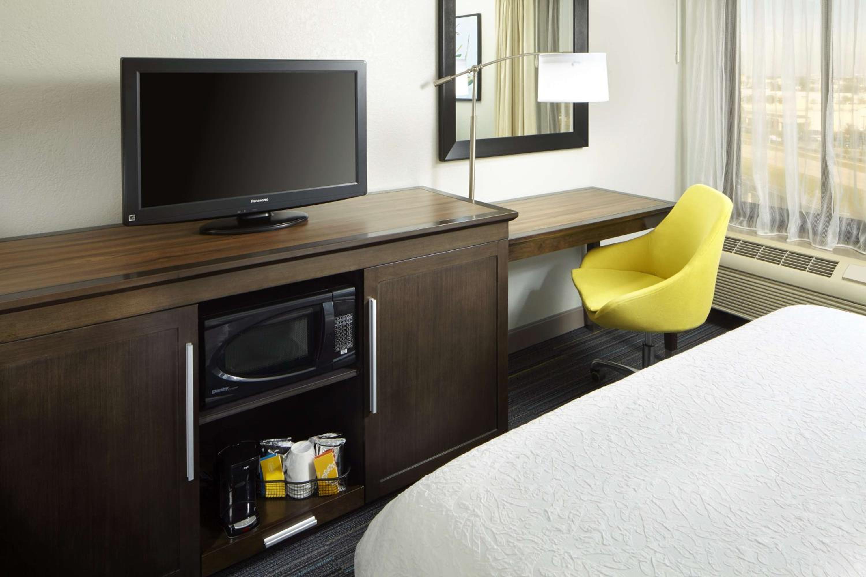 Room with Two Queen Beds - Non-Smoking
