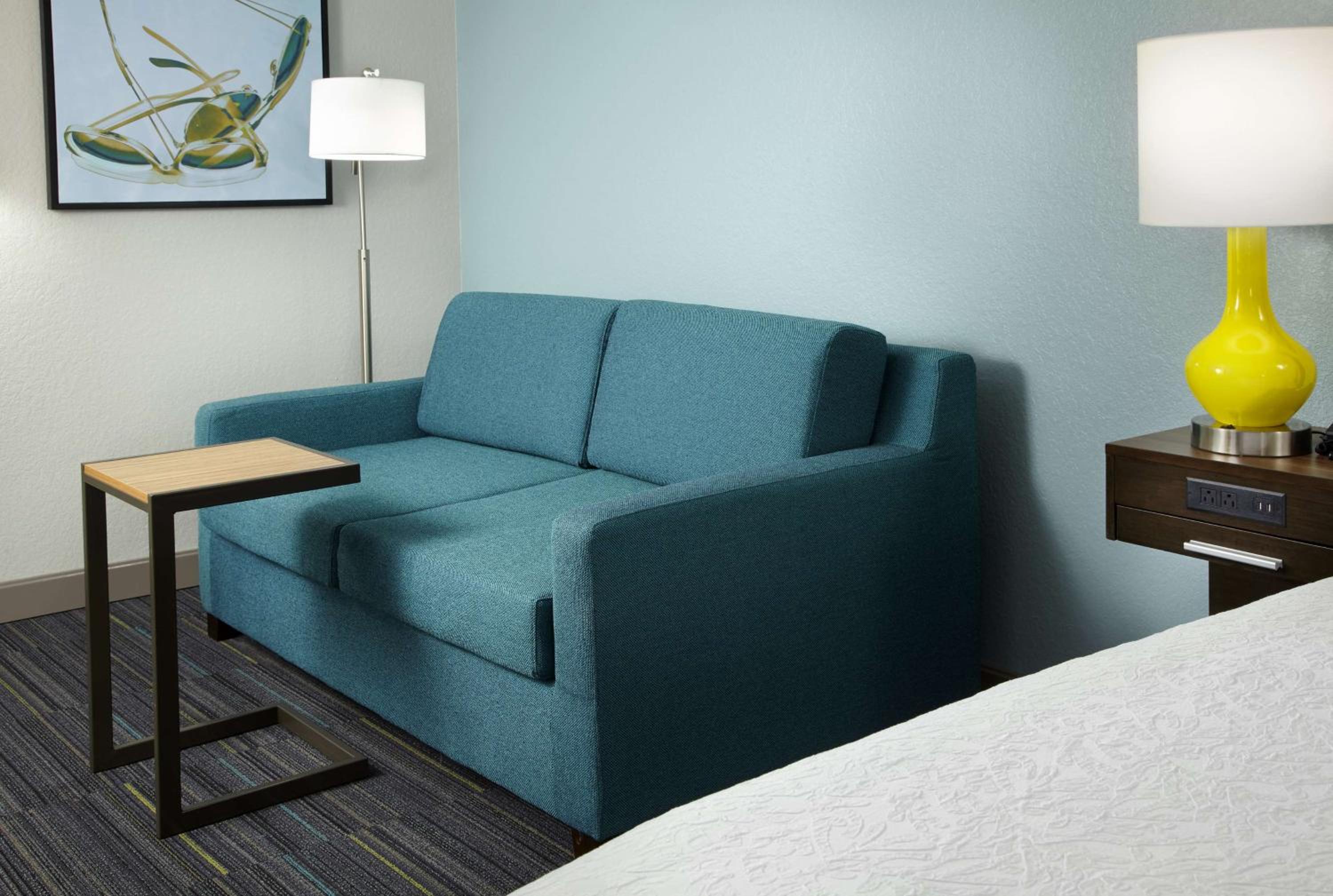 King Room with Sofa Bed and Study - Non-Smoking