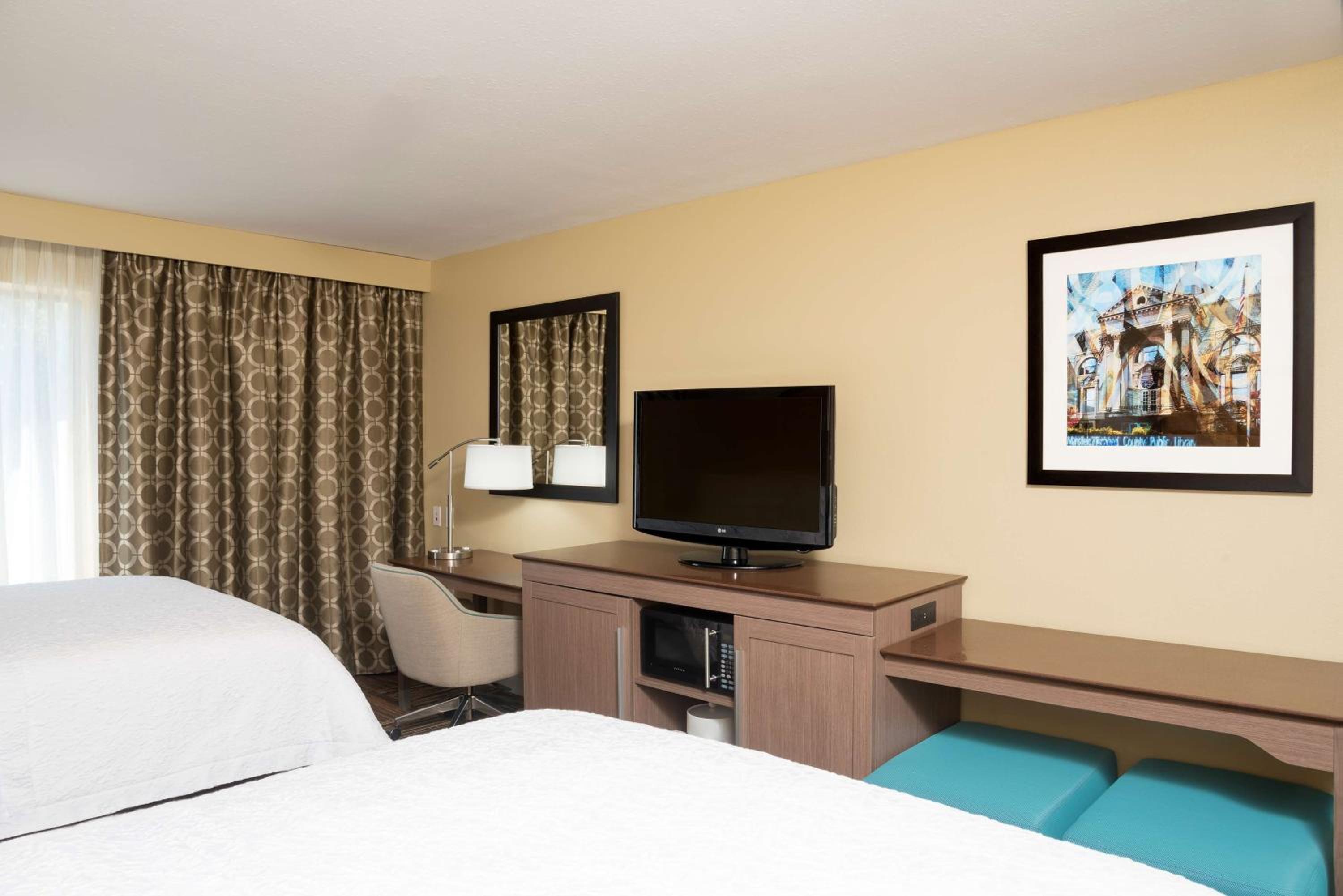 Room with Two Queen Beds - Non-Smoking - Photo 1