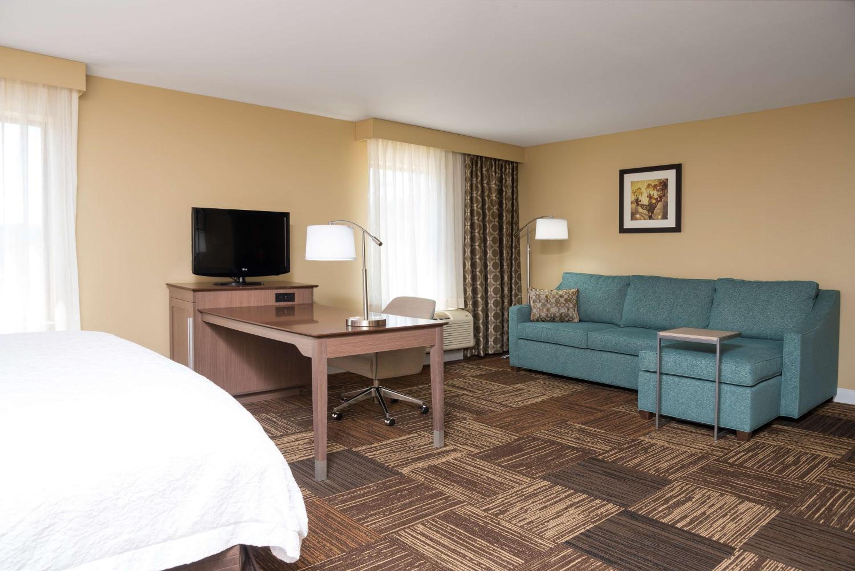 King Studio Suite - Non-Smoking - Photo 3
