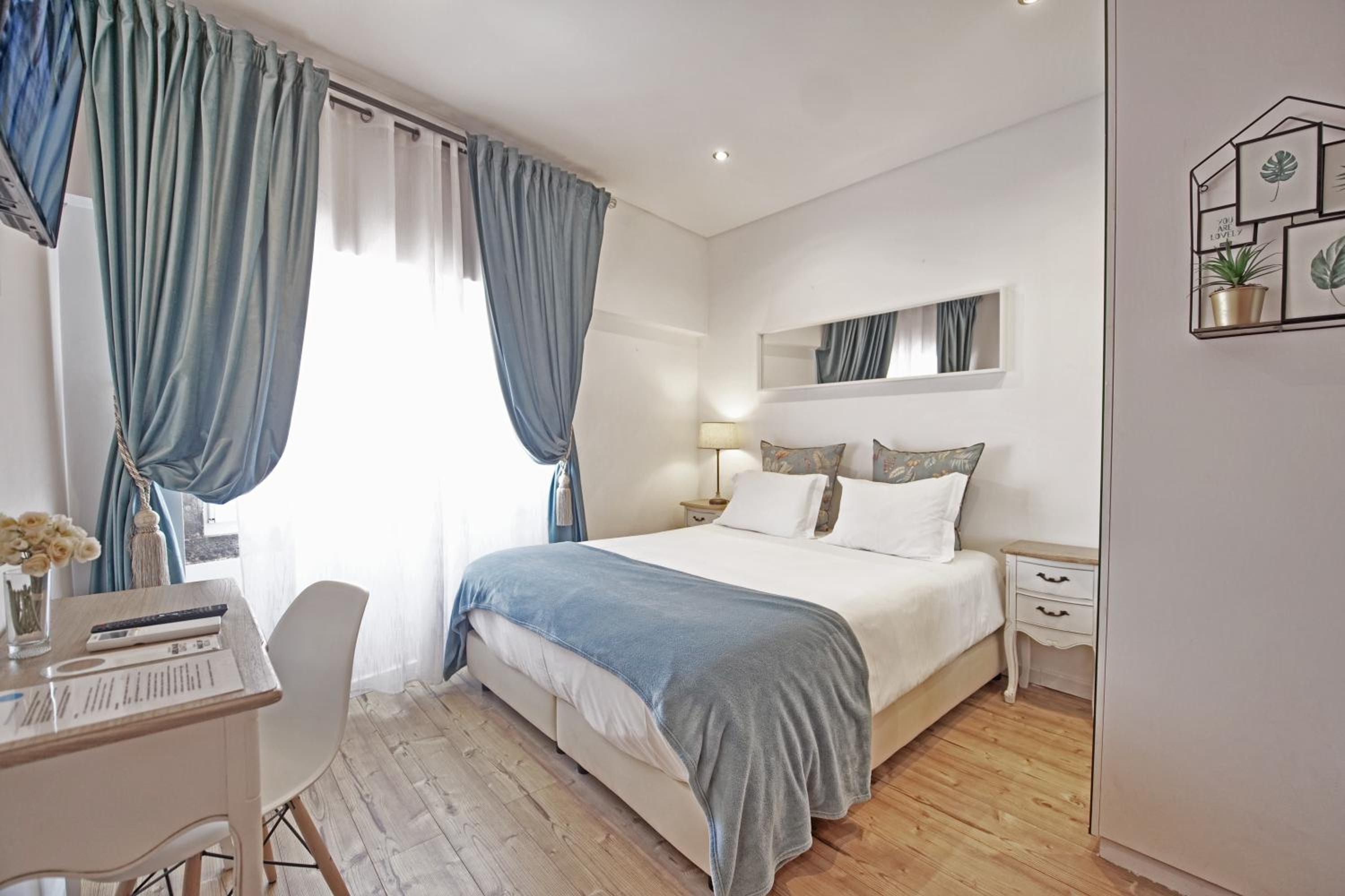 Double Room with Private Bathroom photo 3