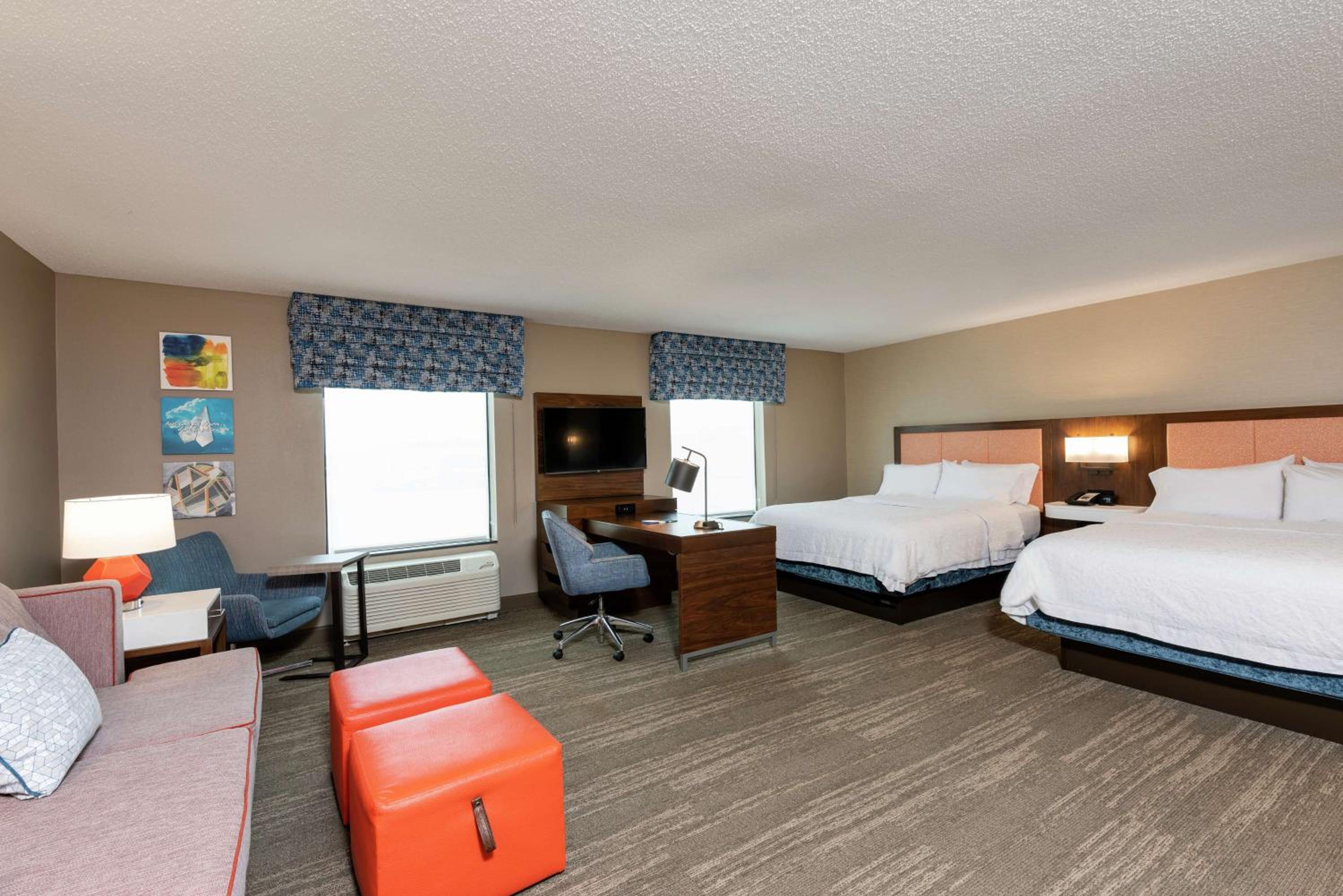 2 Queen Beds Suite with Sofa Bed - Non-Smoking - Photo 1