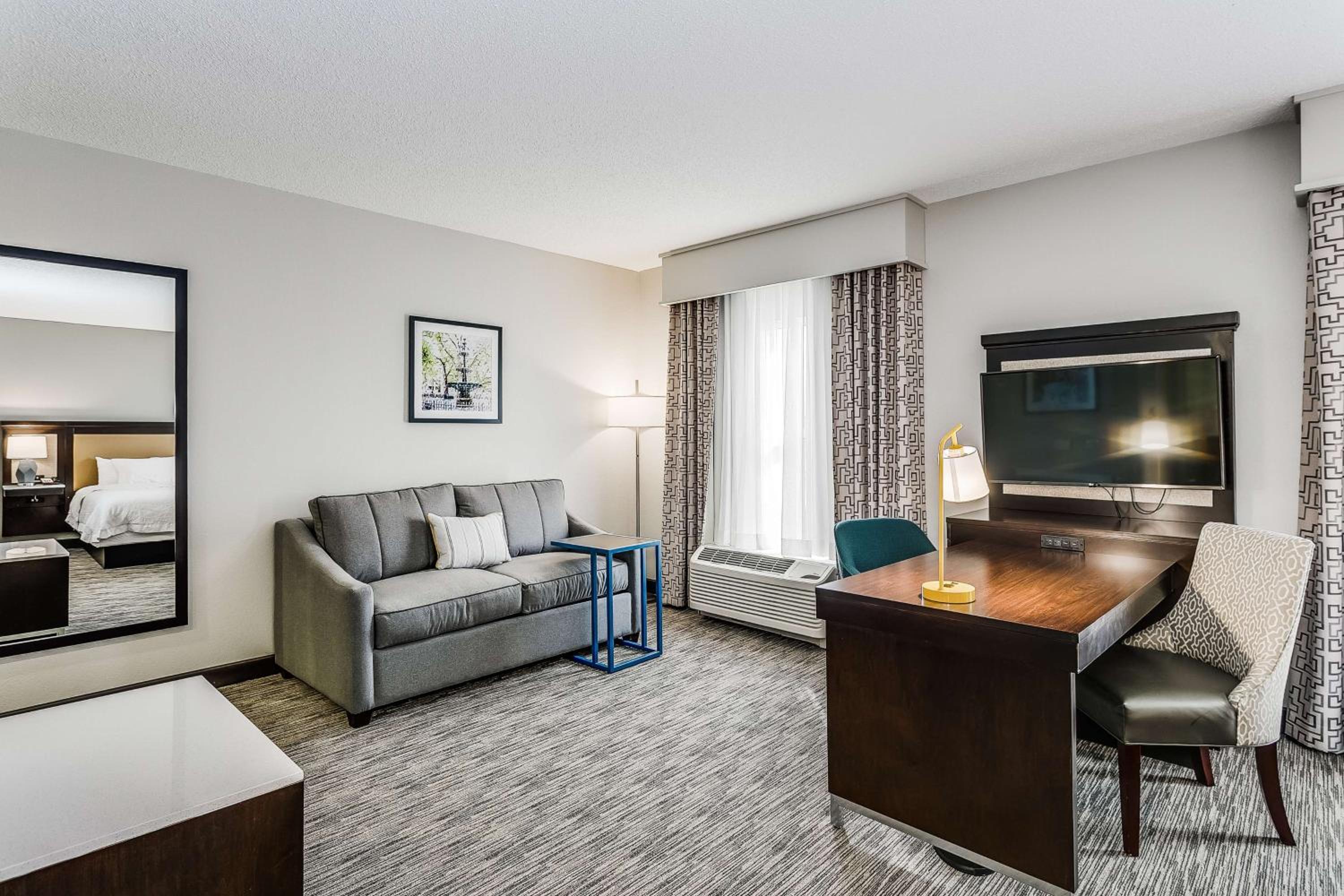 King Studio Suite - Non-Smoking - Photo 1