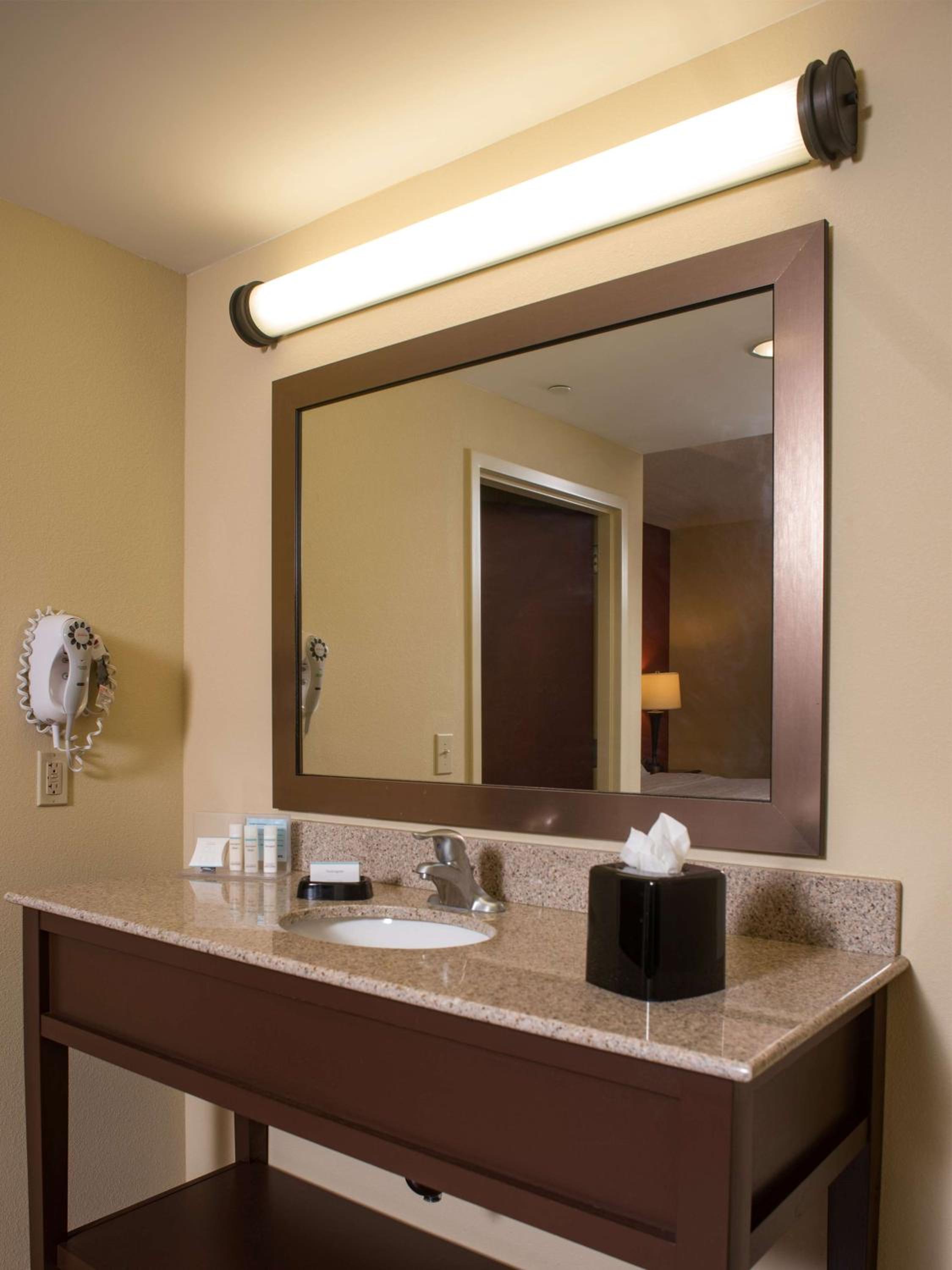 King Studio Suite - Non-Smoking - Photo 4
