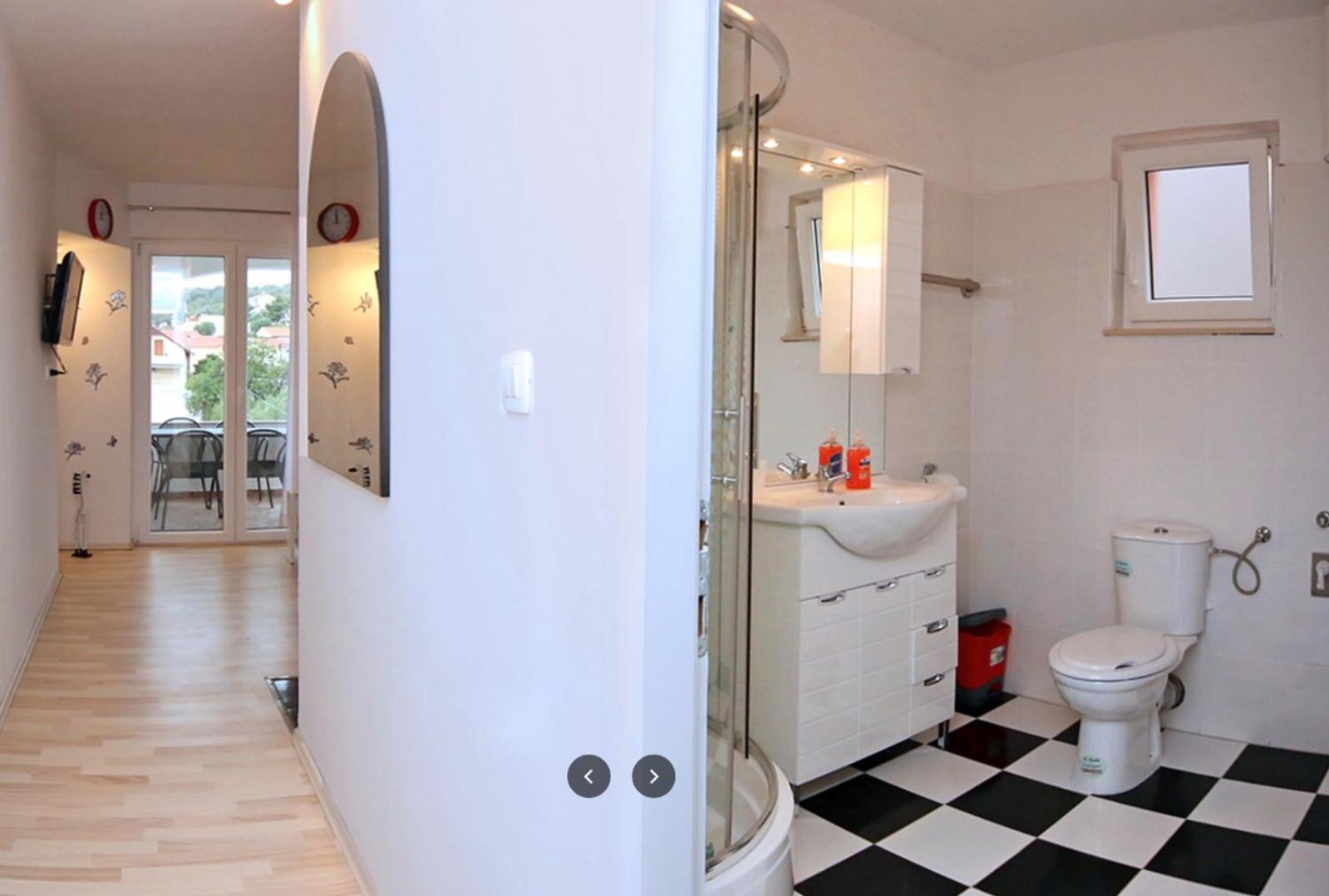 Triple Room With Pool View photo 3