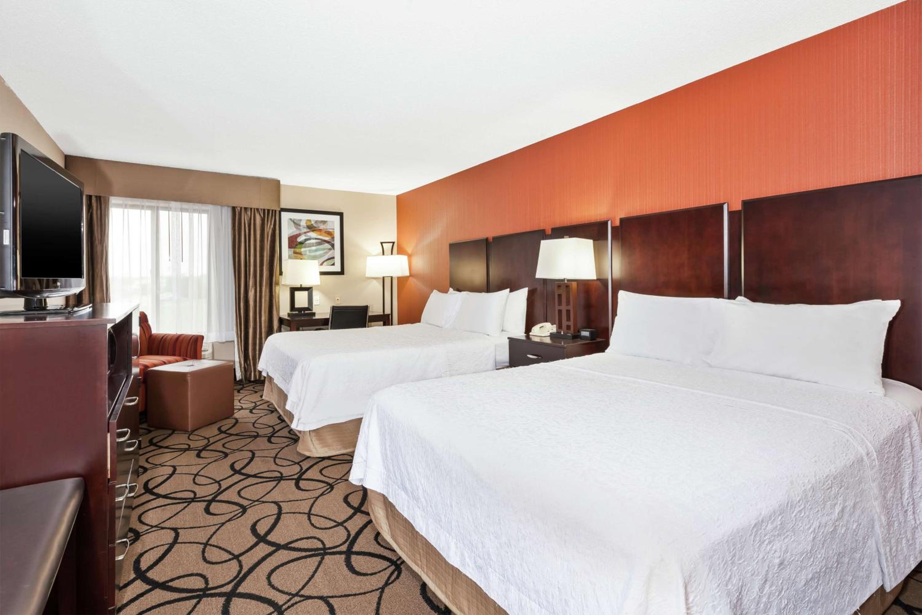 Room with Two Queen Beds - Non-Smoking - Photo 1