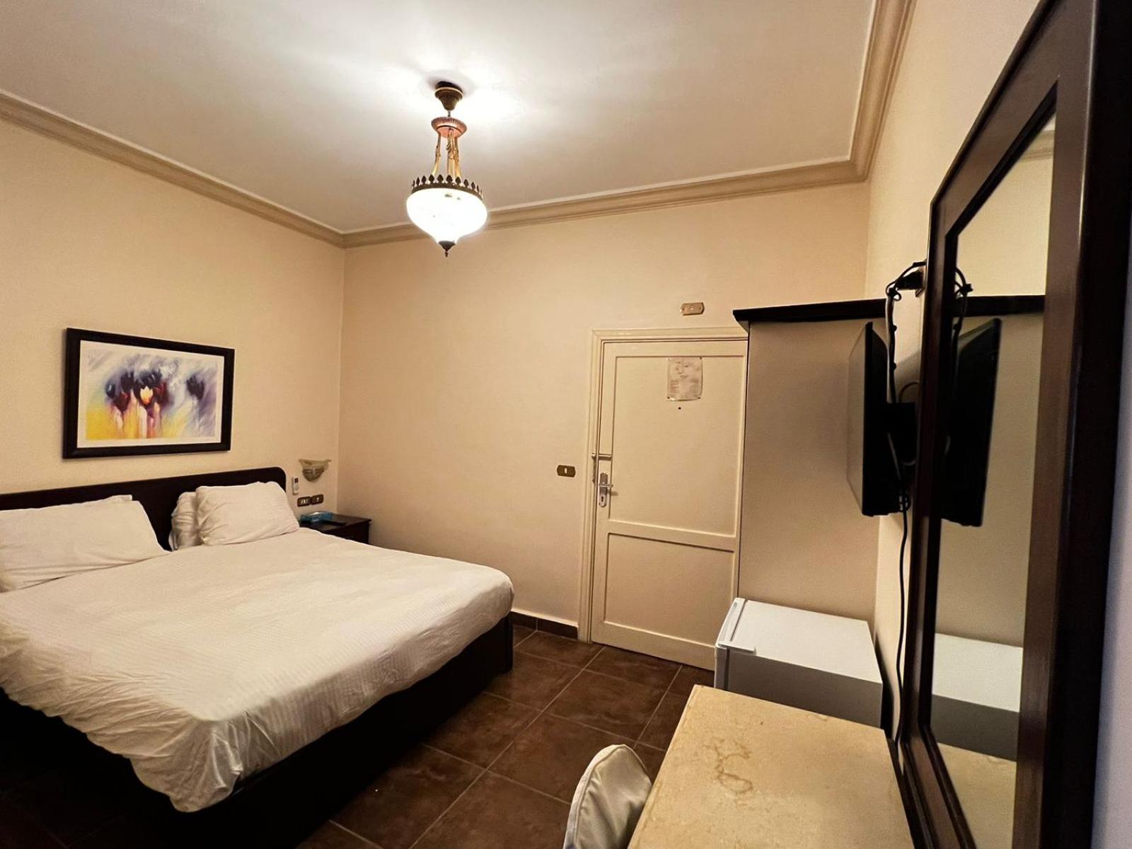Double Room - Photo 1