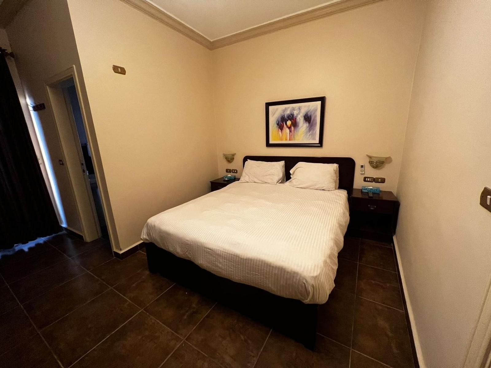 Double Room - Photo 2