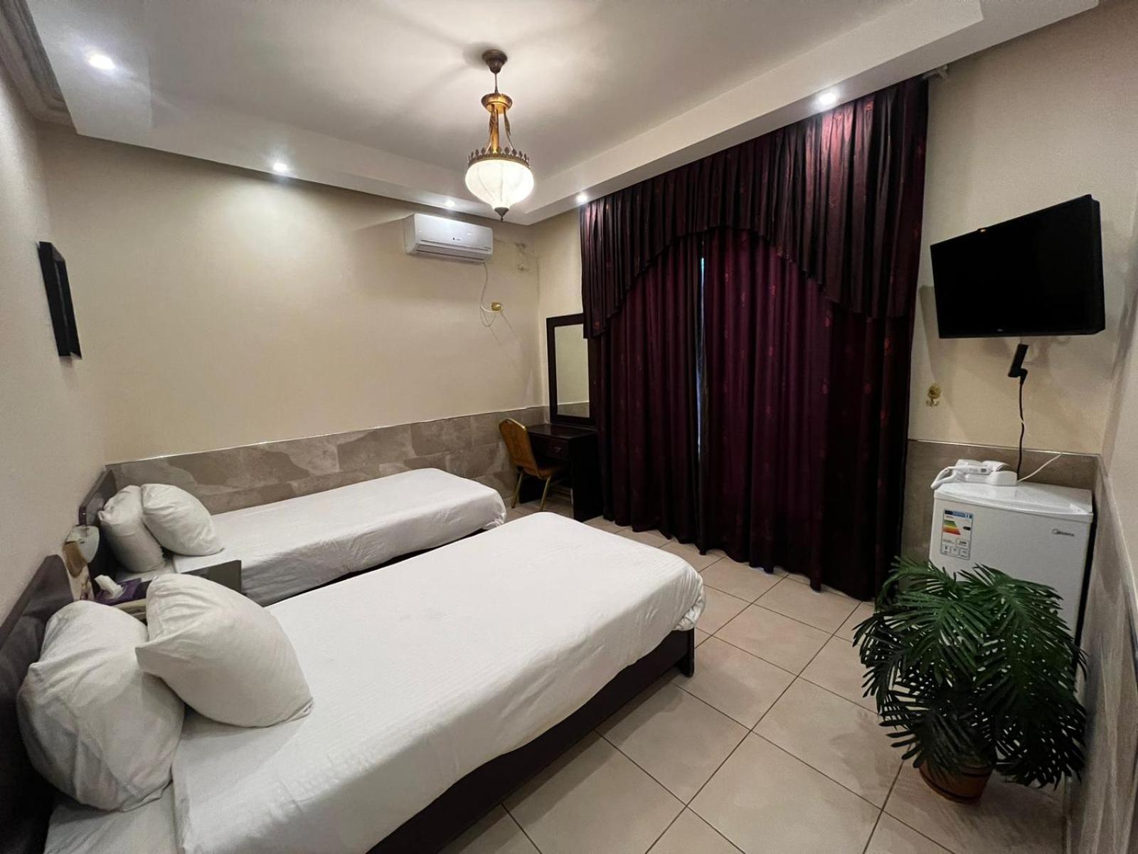 Standard Twin Room - Photo 6