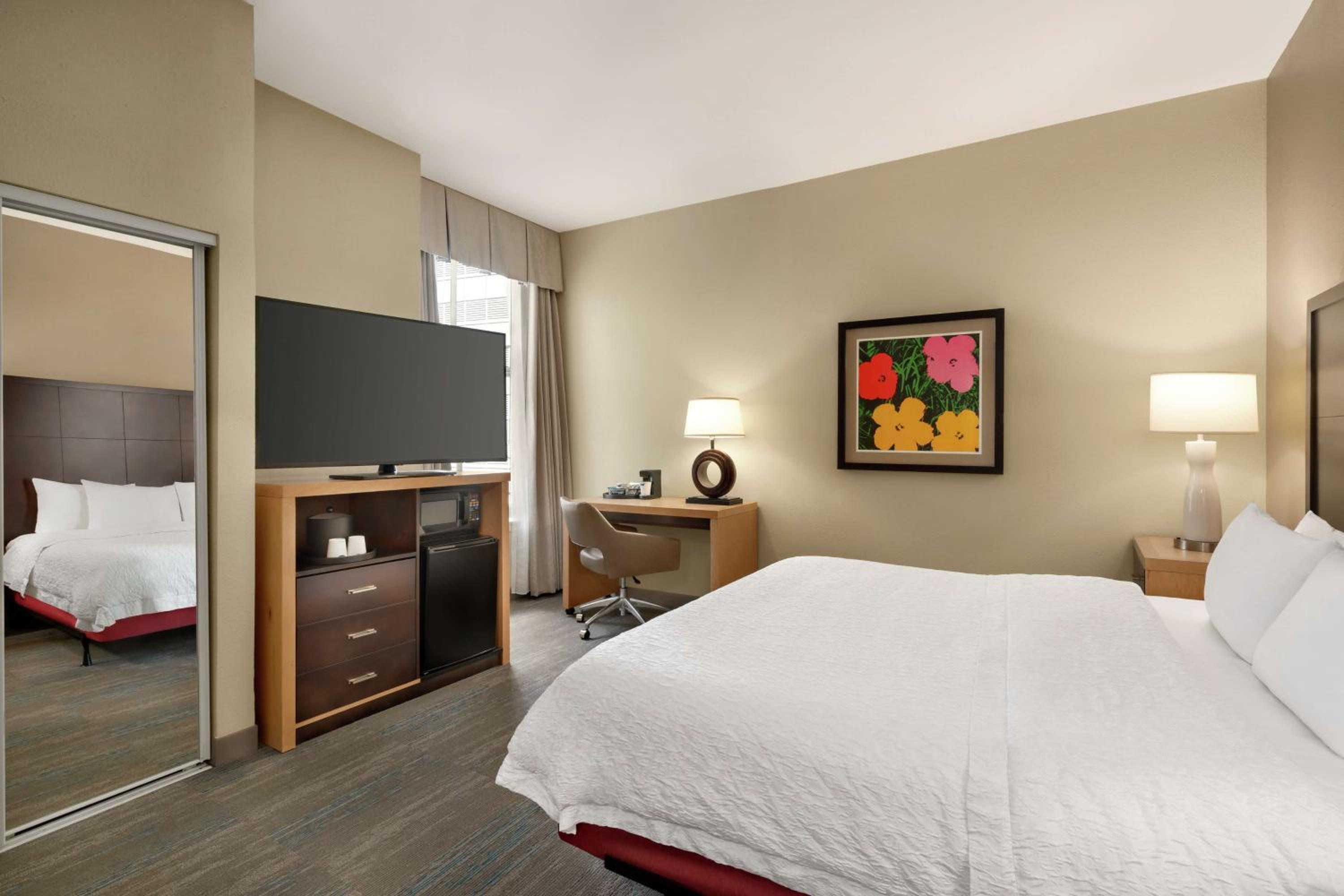 King Room with Mobility Accessible Tub - Photo 1