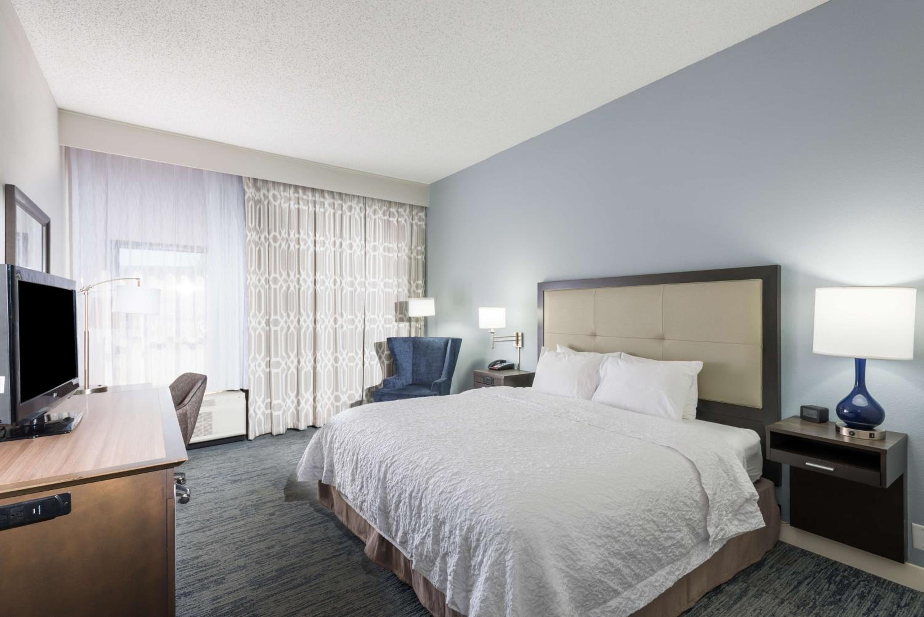 King Room - Mobility Access/Non-Smoking - Photo 1