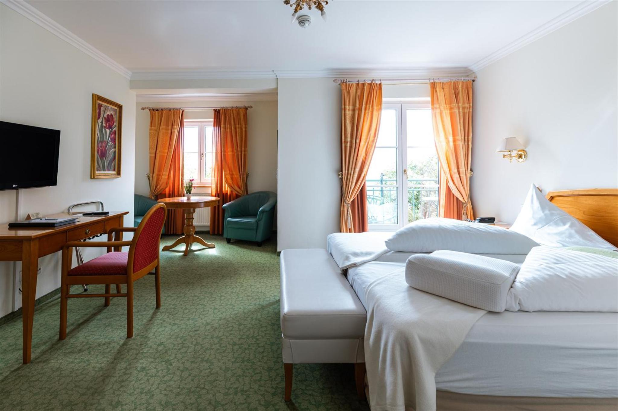 Deluxe Double Room with Balcony photo 1