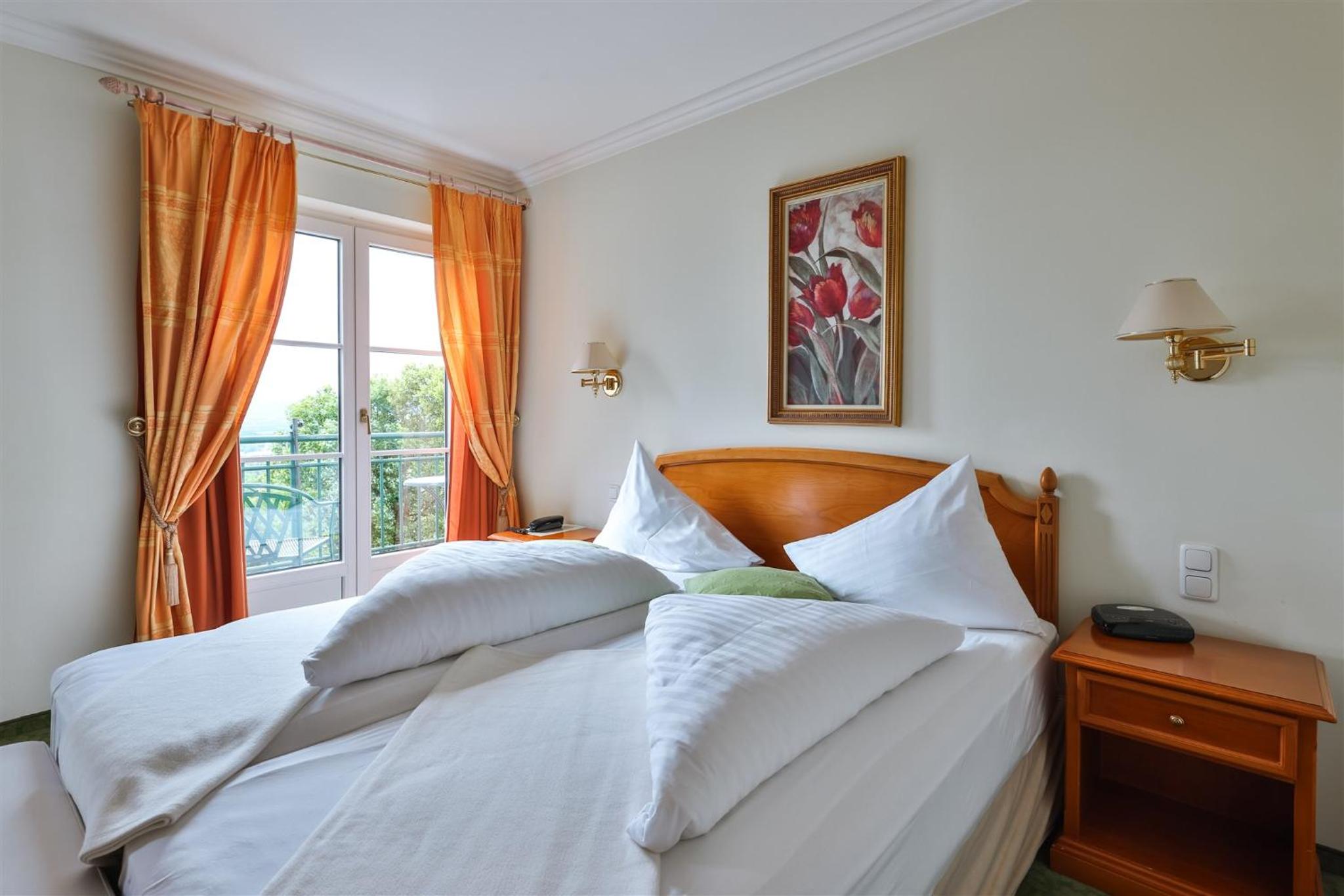 Deluxe Double Room with Balcony photo 2
