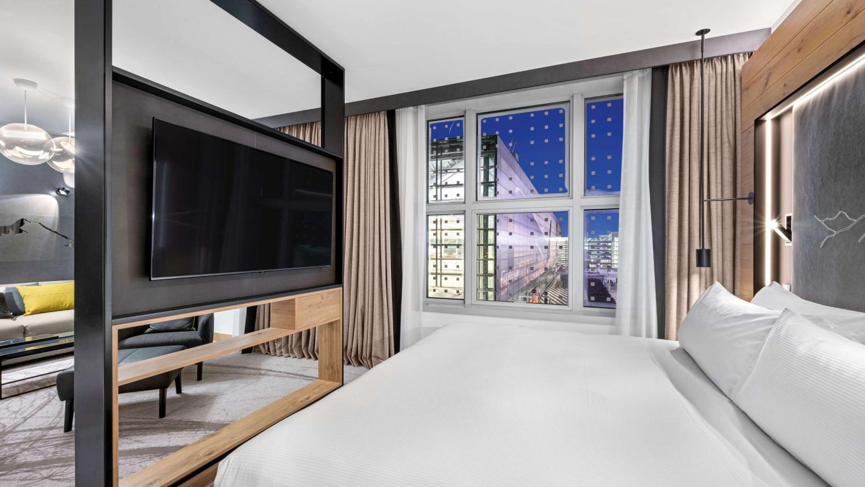 One-Bedroom Presidential King Suite
