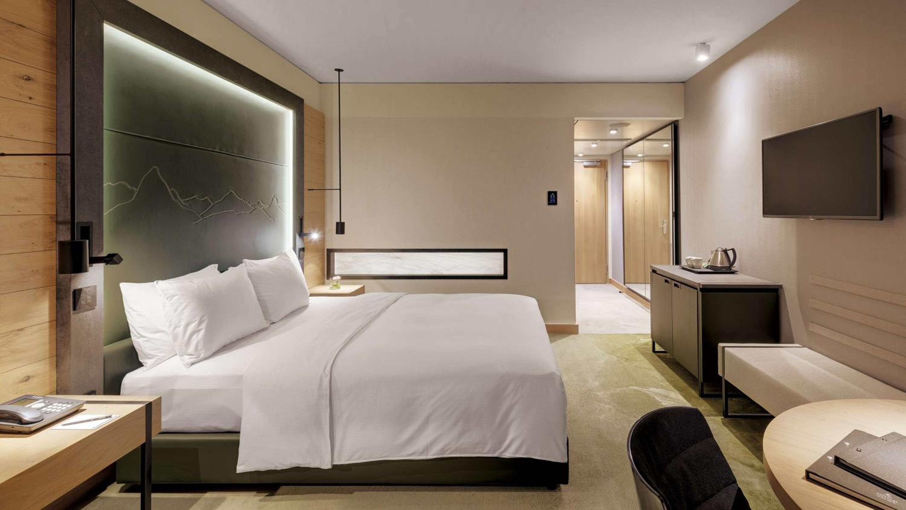 Deluxe King Room