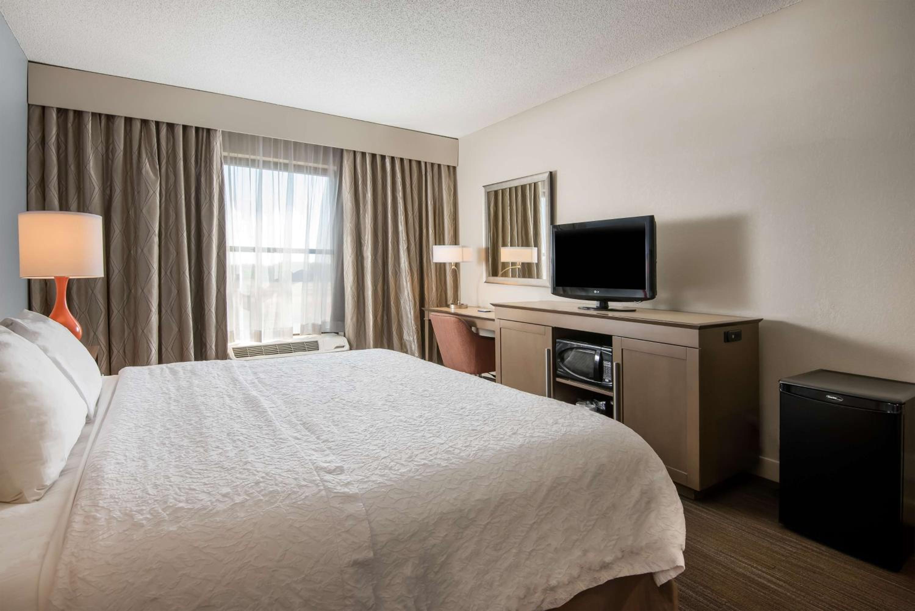 King Room - Mobility Access/Non-Smoking - Photo 1