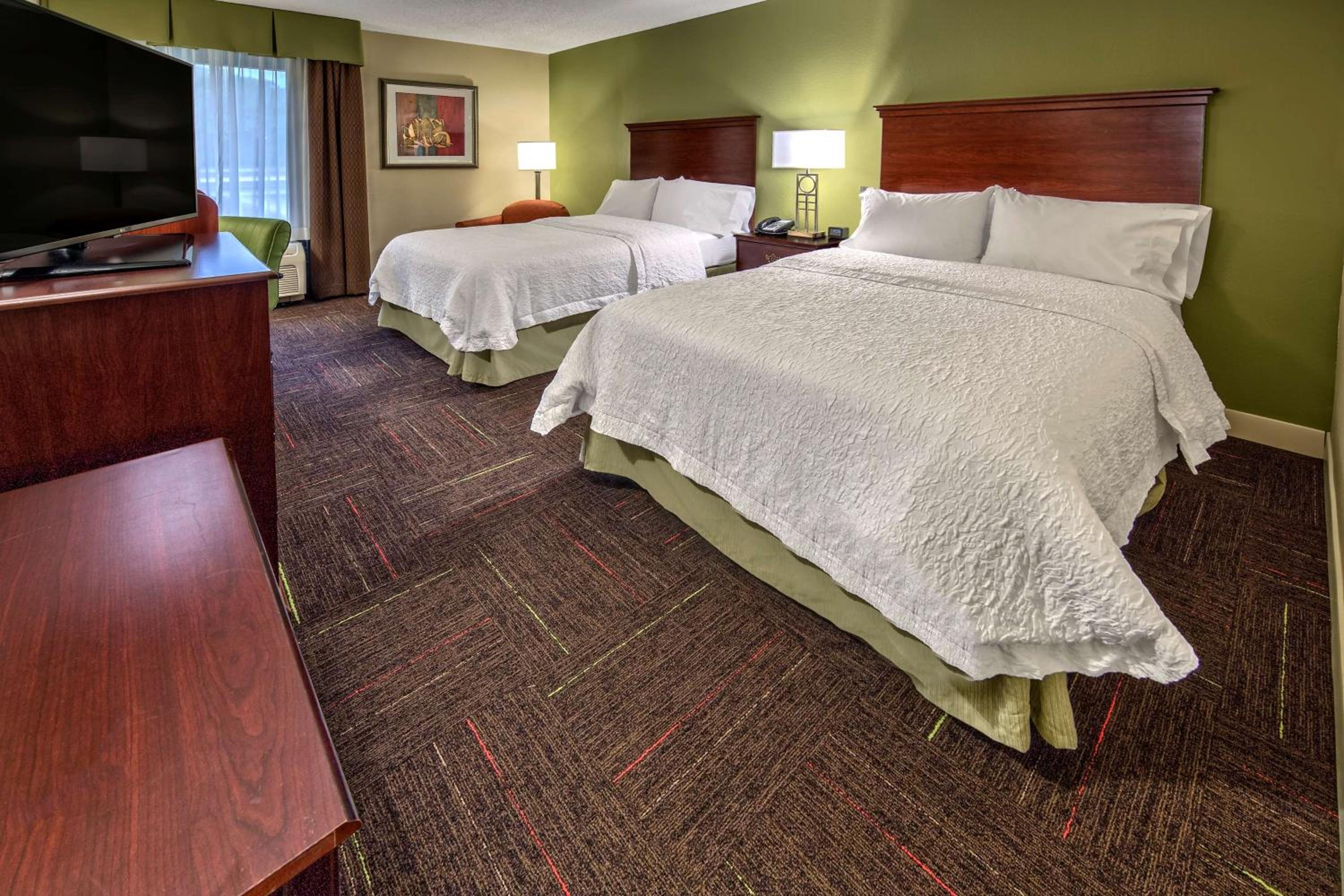 Double Room with Two Double Beds - Non-Smoking - Photo 2
