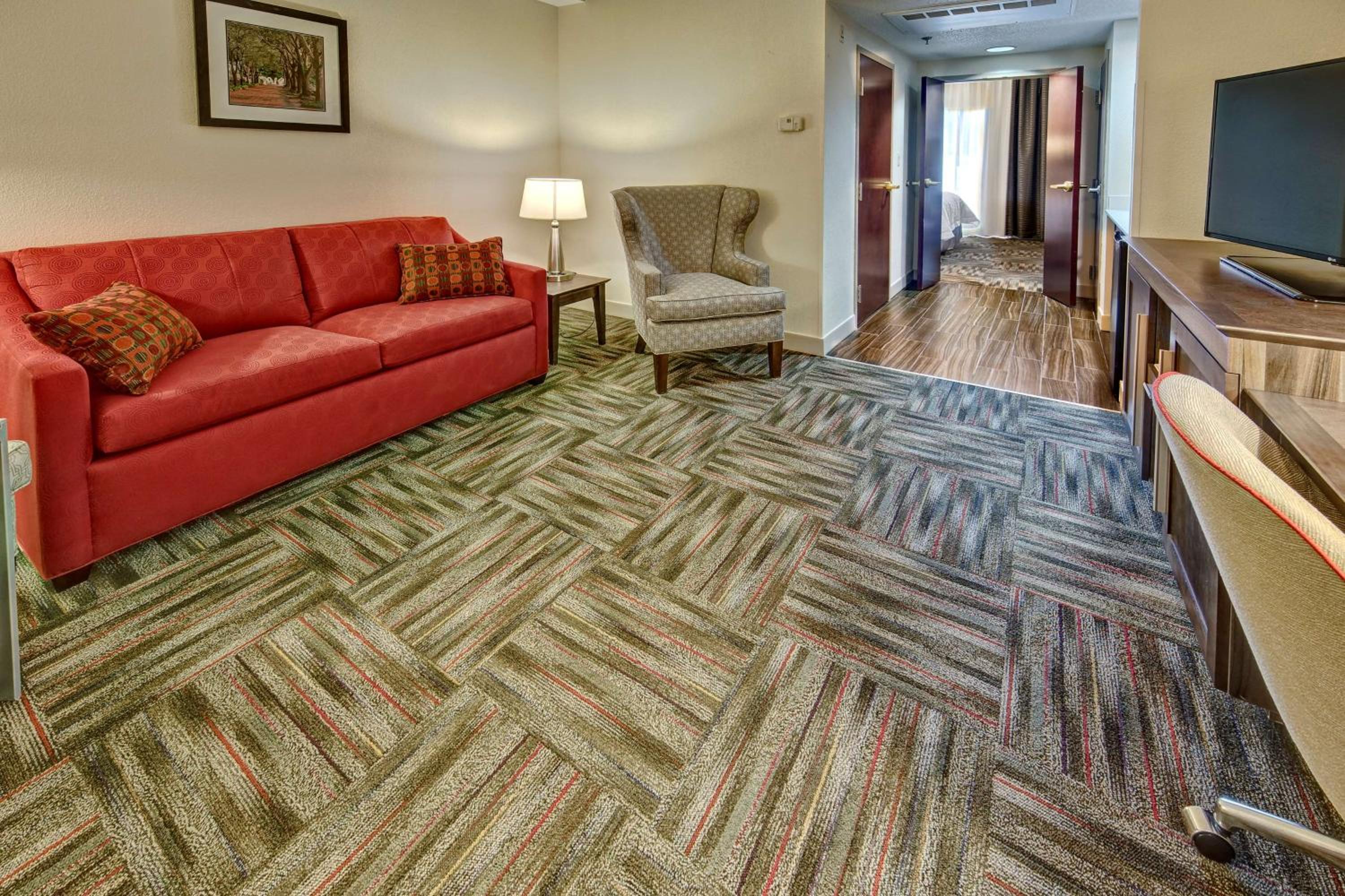 One-Bedroom King Suite with Sofa Bed - Non-Smoking - Photo 1