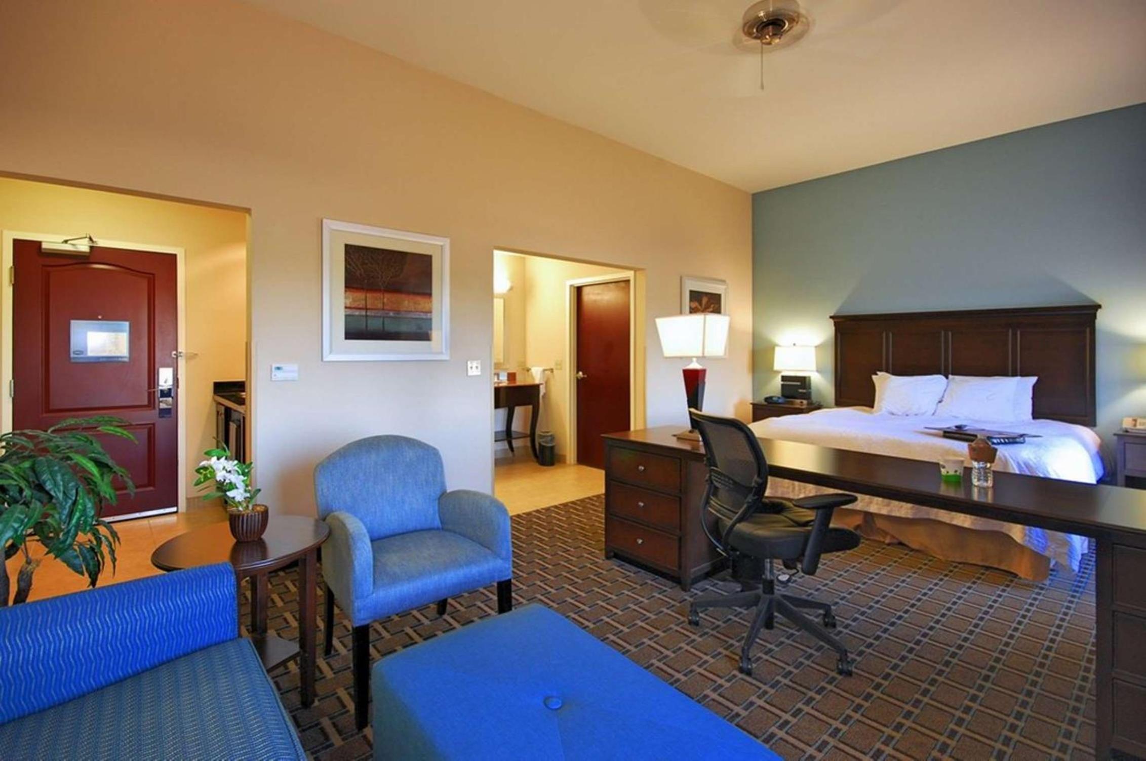 King Studio Suite - Non-Smoking - Photo 2