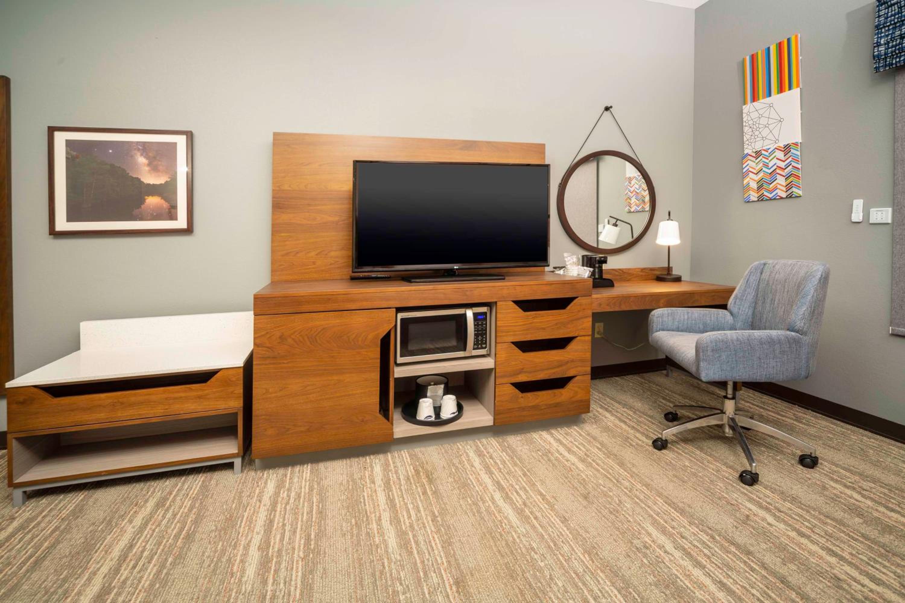 King Studio Suite with Sofa Bed - Non-Smoking - Photo 1