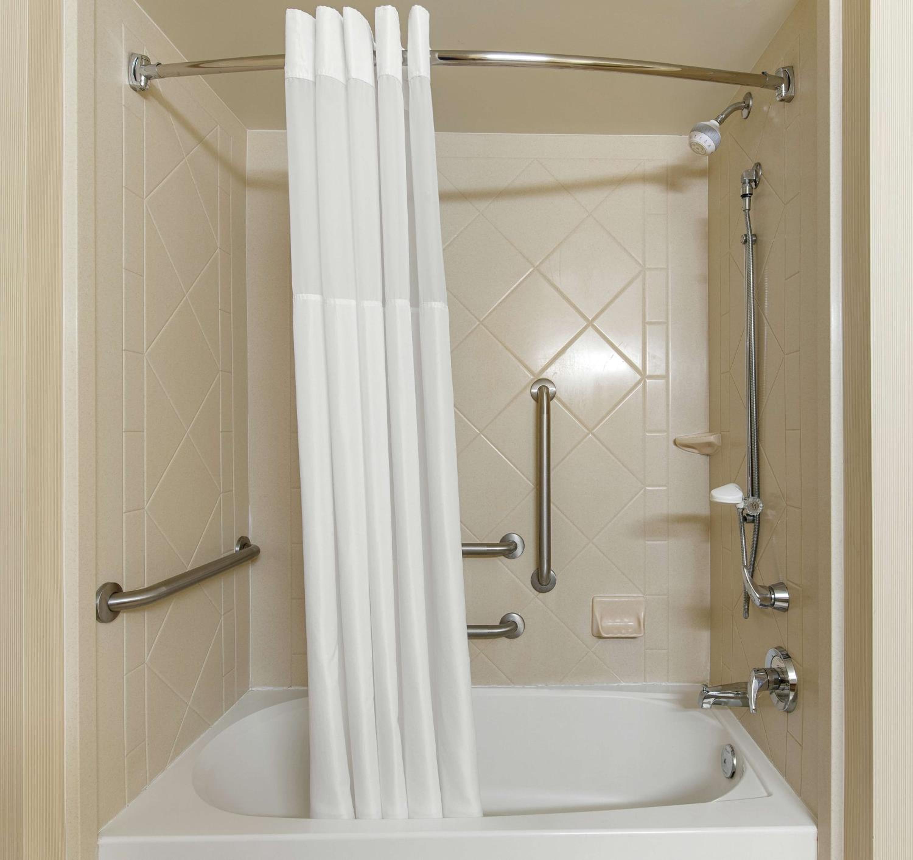 King Room with Accessible Tub - Mobility and Hearing Access/Non-Smoking - Photo 2