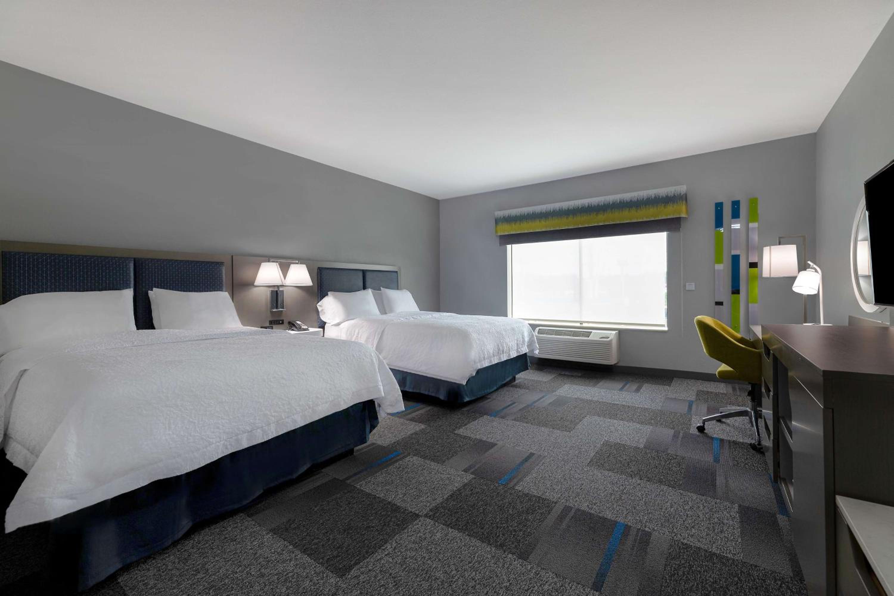 Queen Room with Two Queen Beds - Mobility and Hearing Access/Non-Smoking photo 1