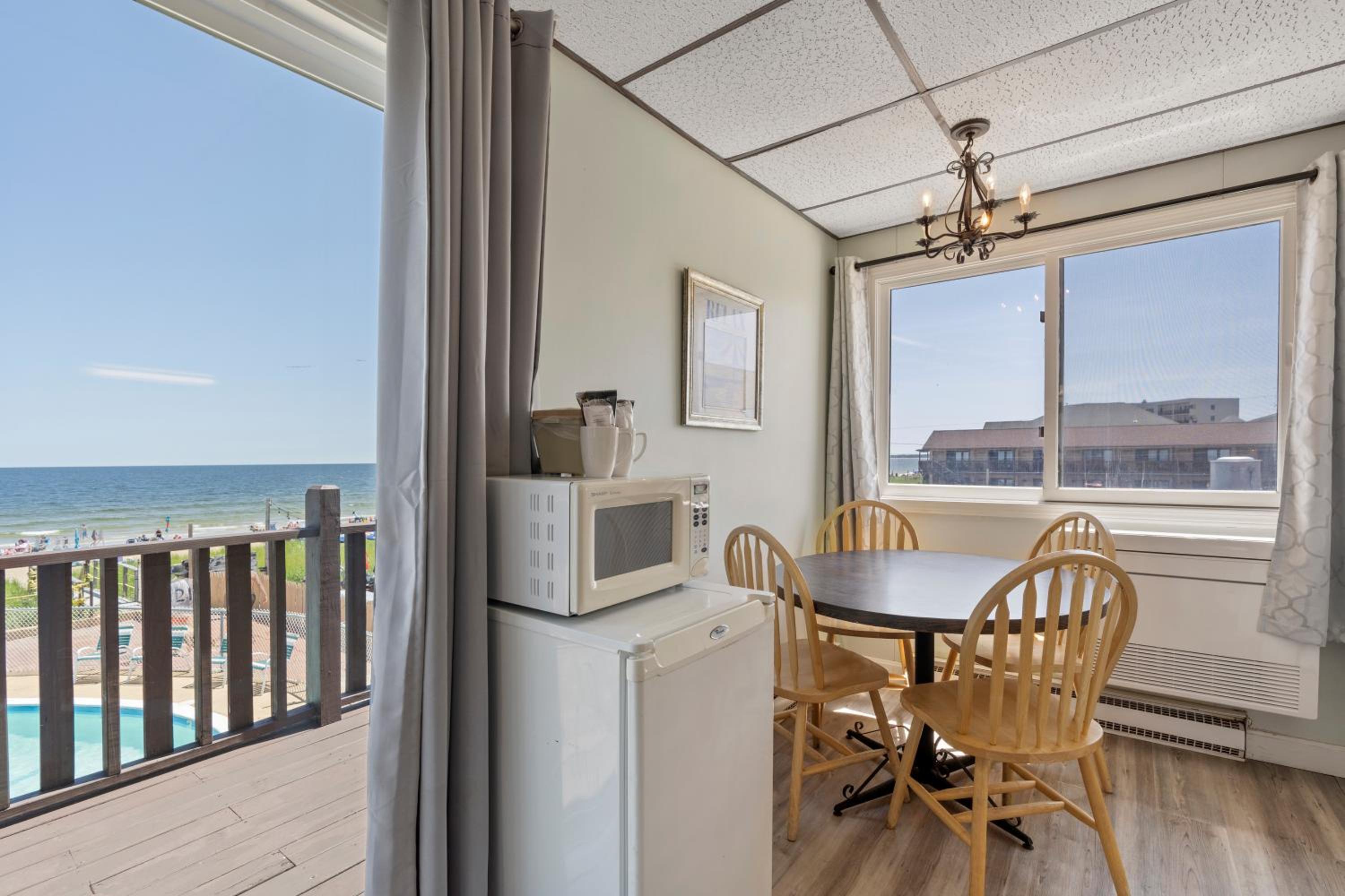 Deluxe Double Room with Balcony photo 3