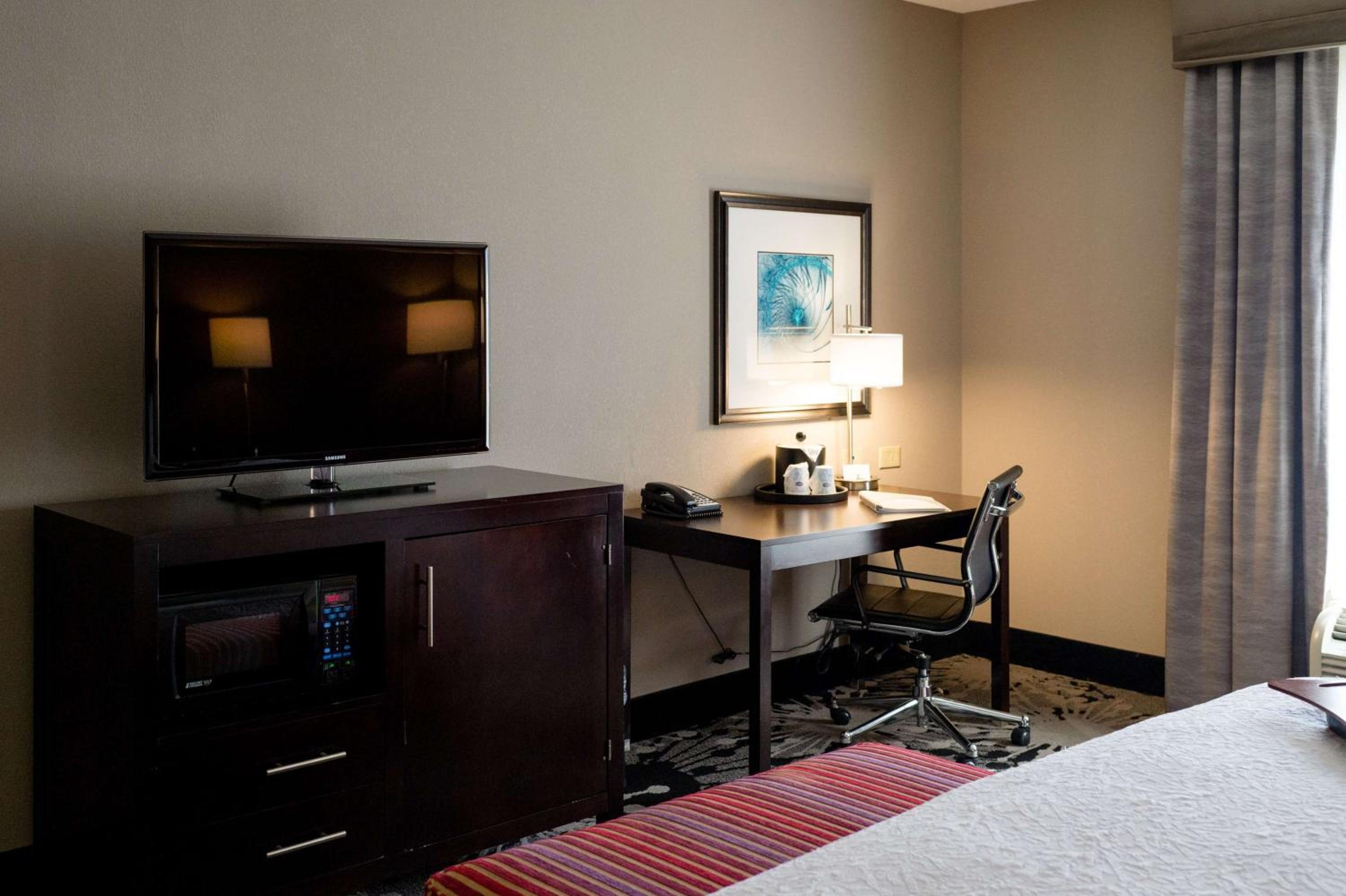 King Room - Mobility Access/Non-Smoking - Photo 1