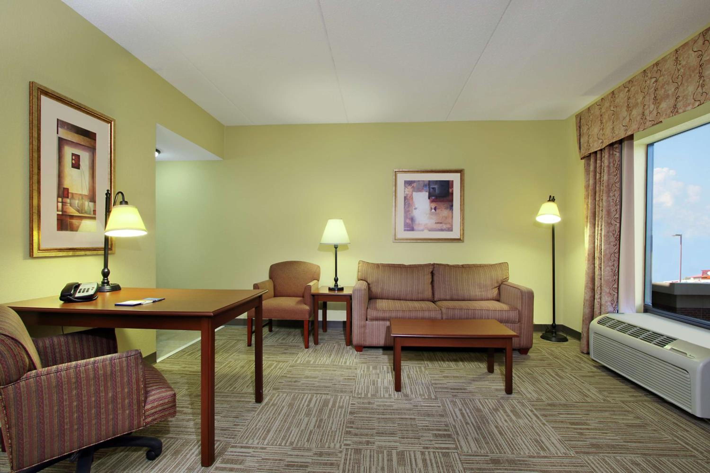 King Studio Suite with Sofa Bed - Non-Smoking - Photo 3