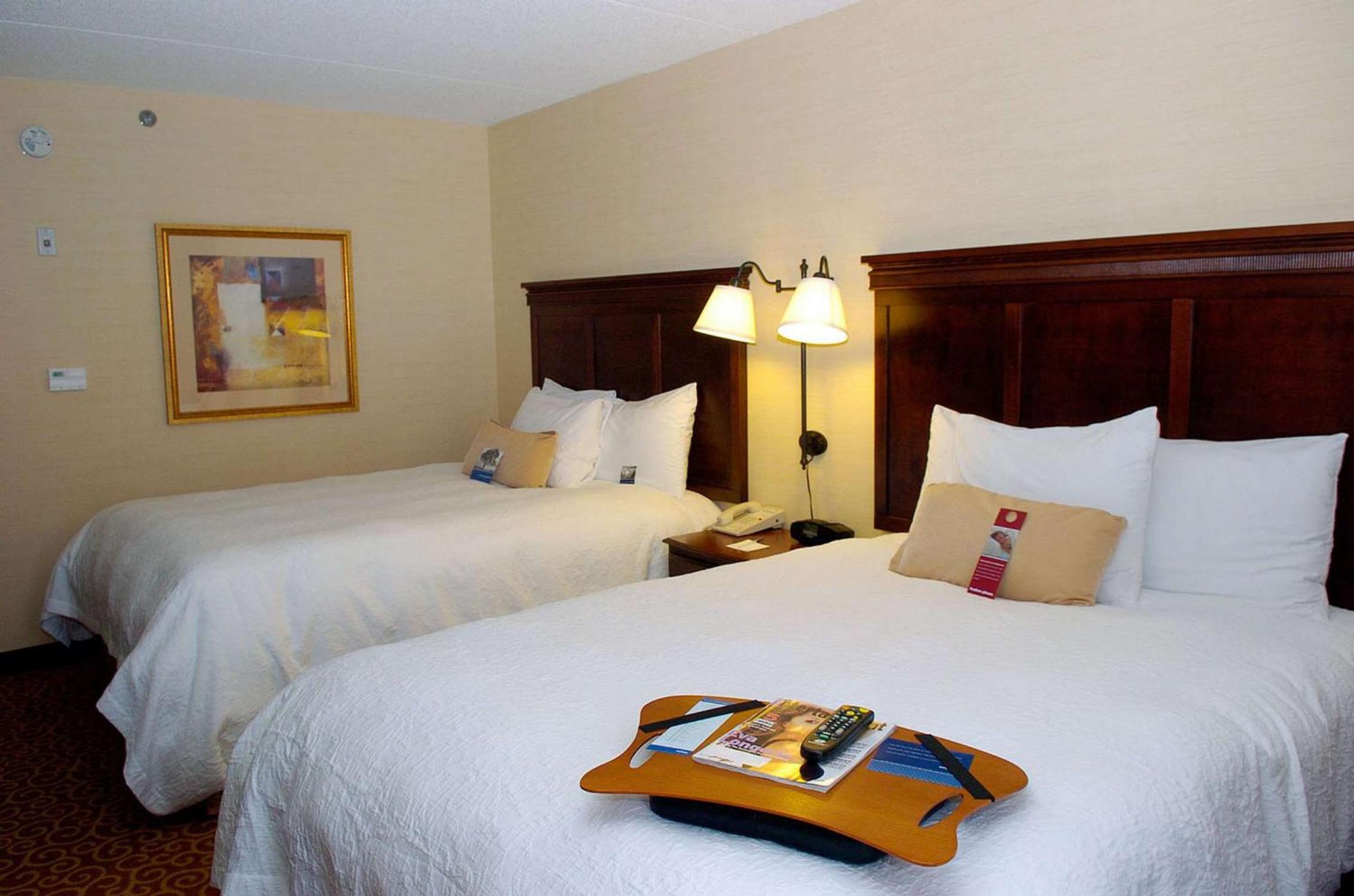 Room with Two Queen Beds - Non-Smoking - Photo 1