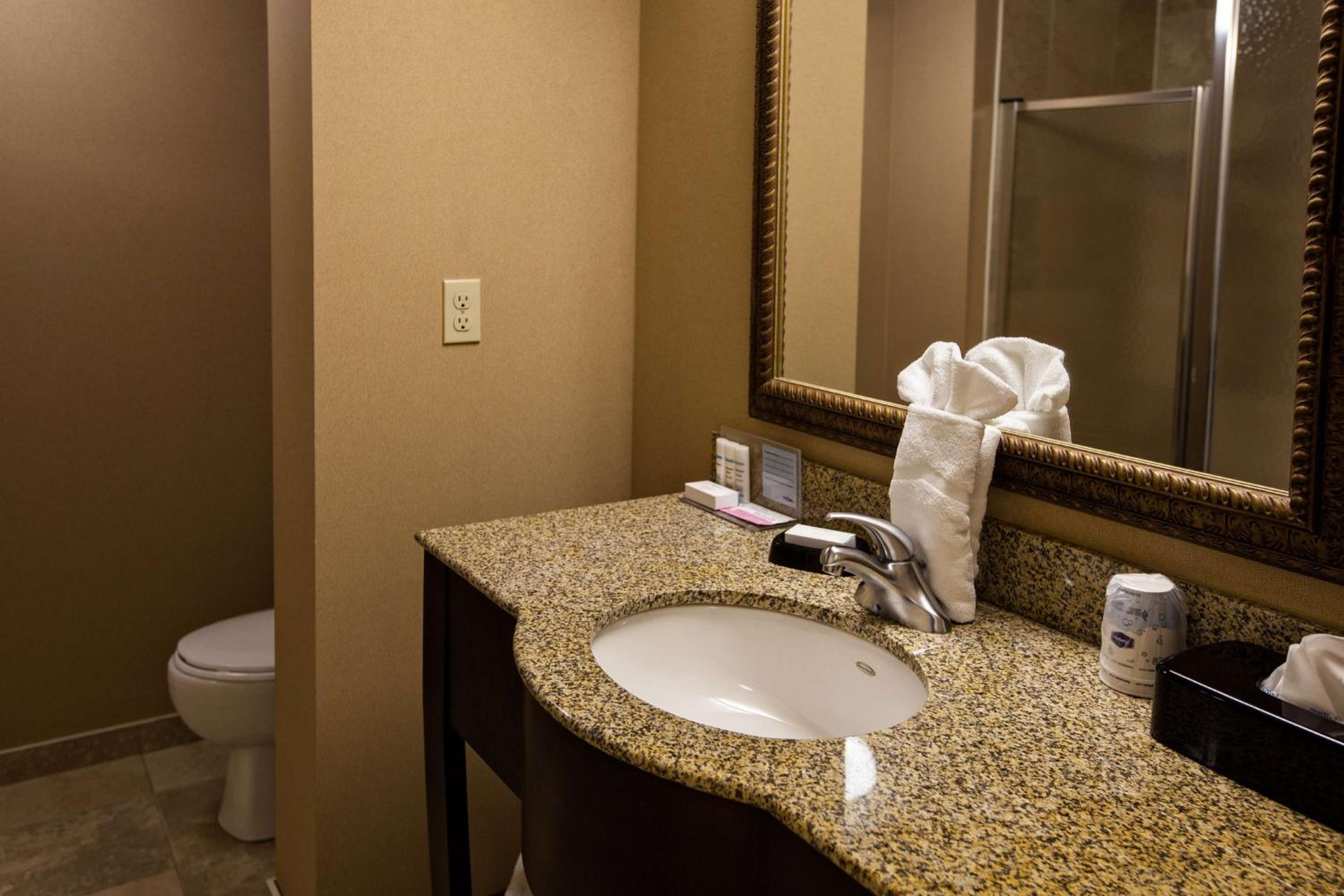 King Room - Disability Access/Non-Smoking - Photo 3