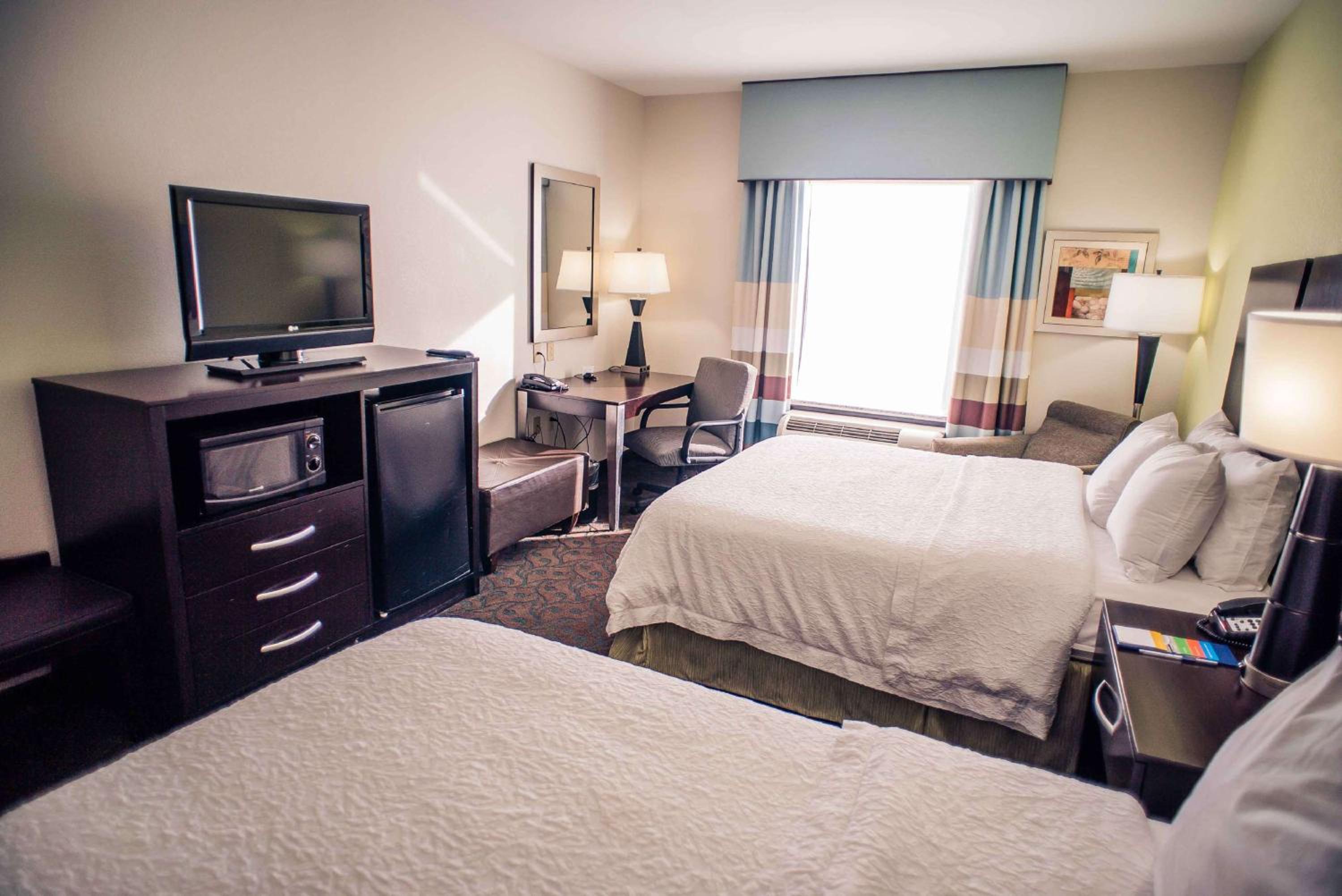 Room with Two Queen Beds - Non-Smoking - Photo 1