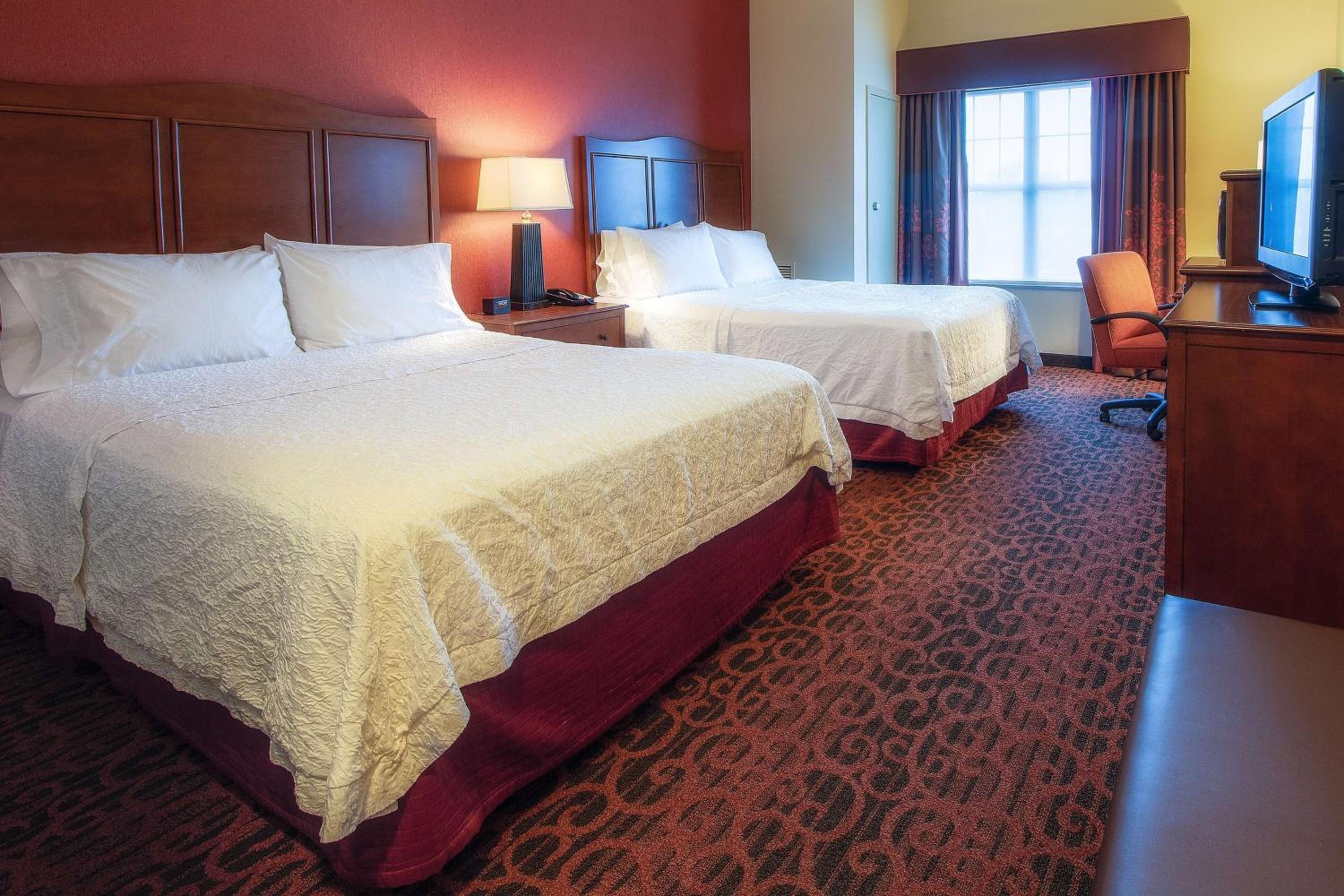 Room with Two Queen Beds - Non-Smoking