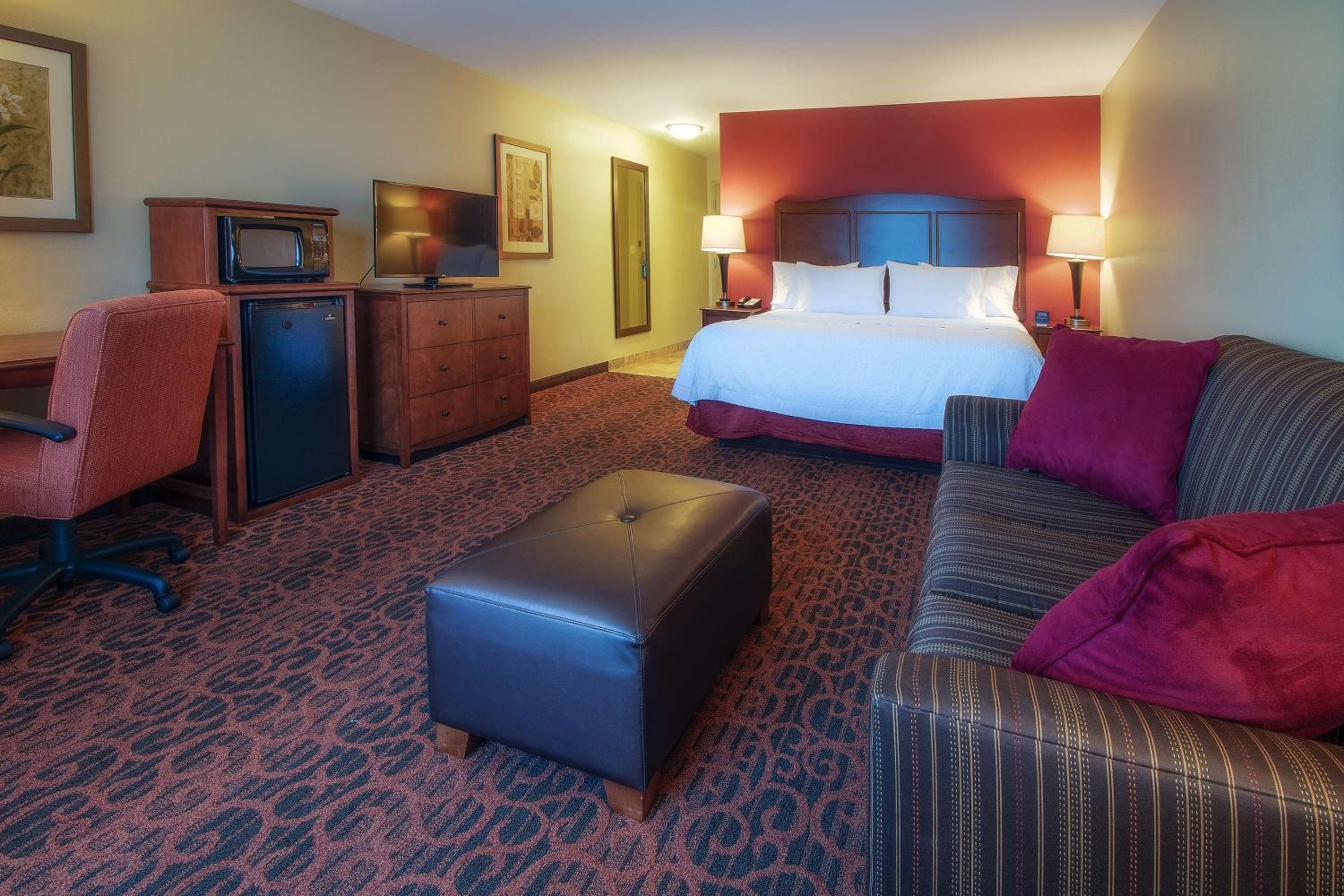 King Room with Sofa Bed - Non-Smoking