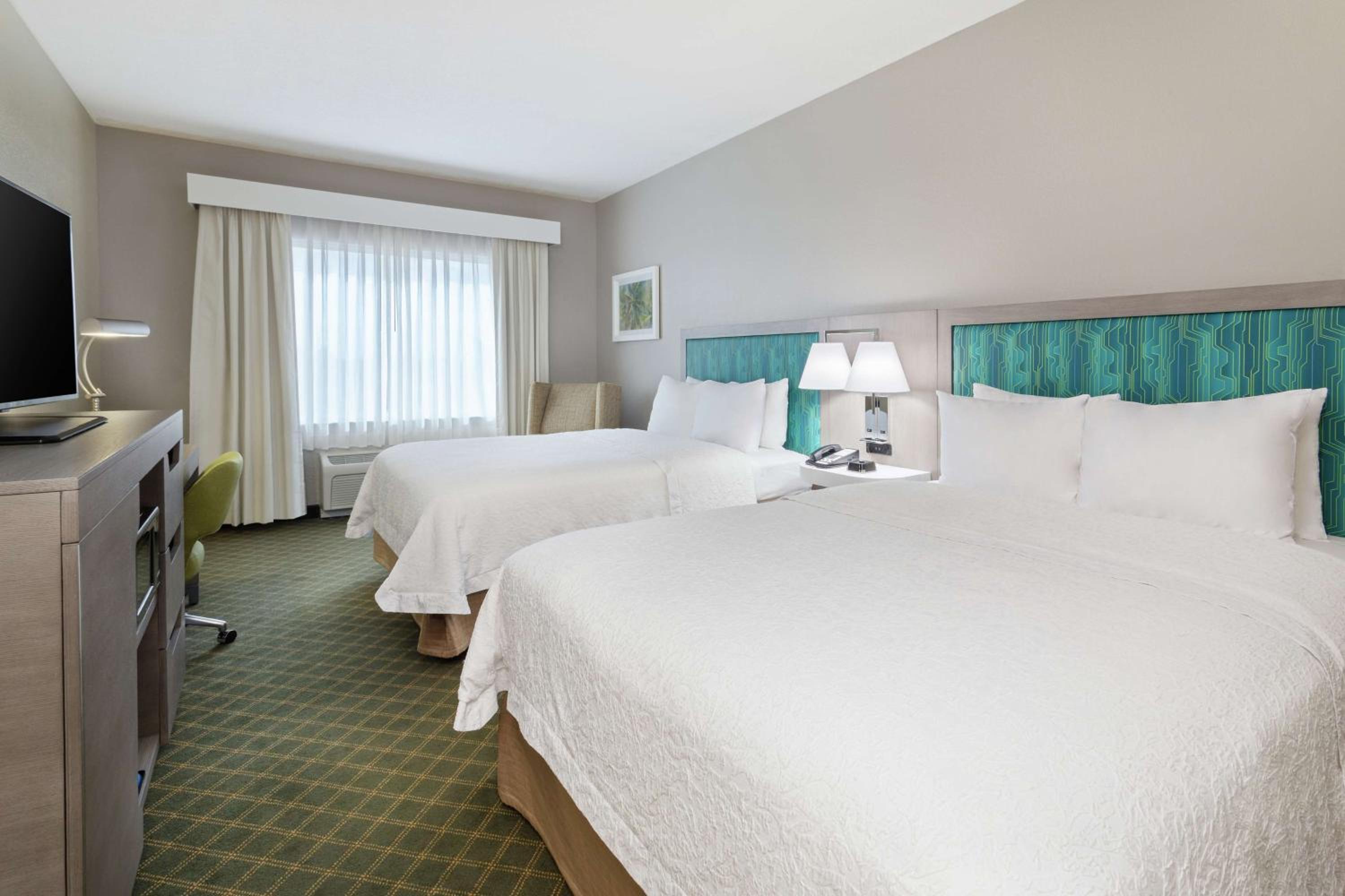 Queen Room with Two Queen Beds - Non-Smoking - Photo 1