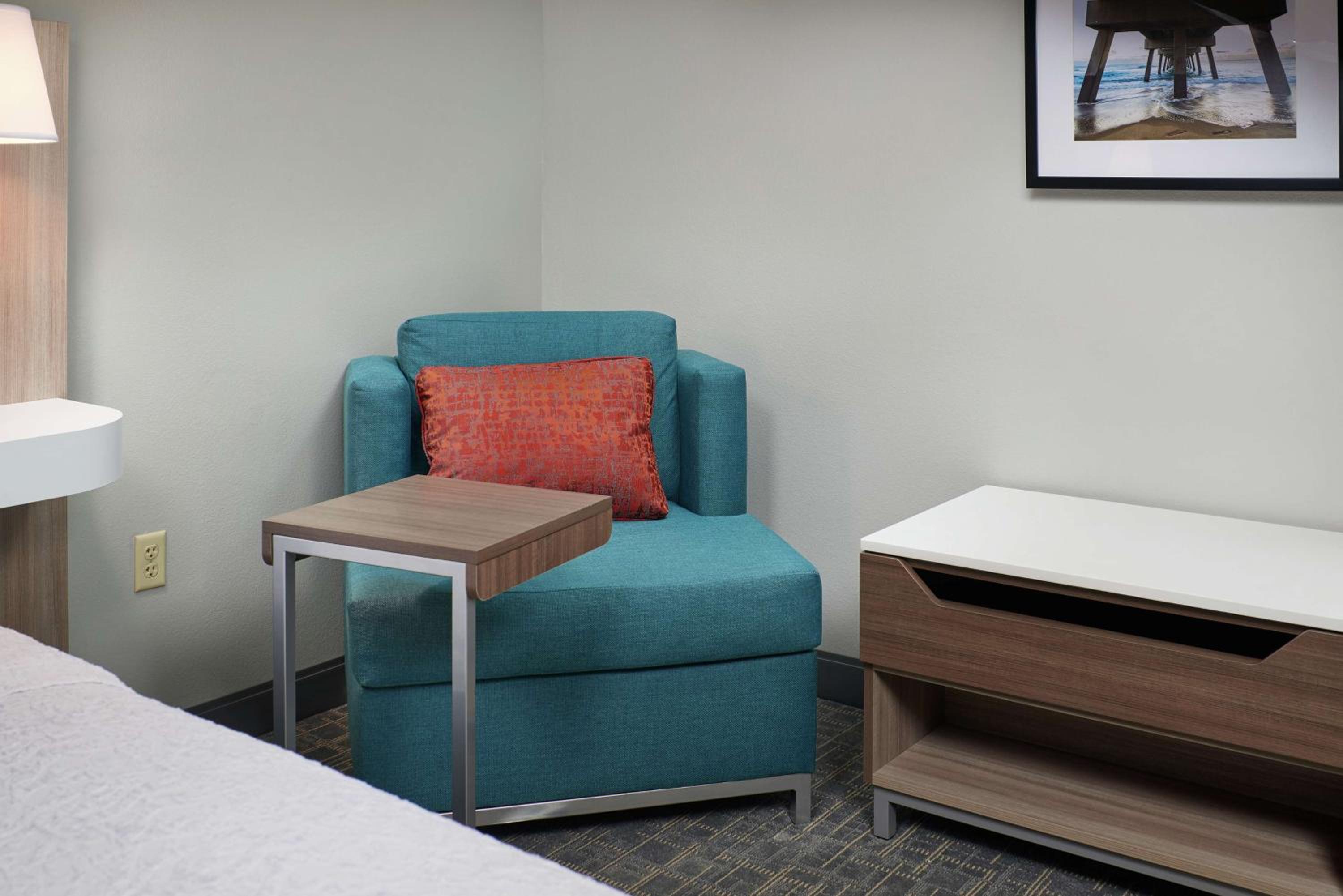 King Room - Mobility Access/Non-Smoking - Photo 4